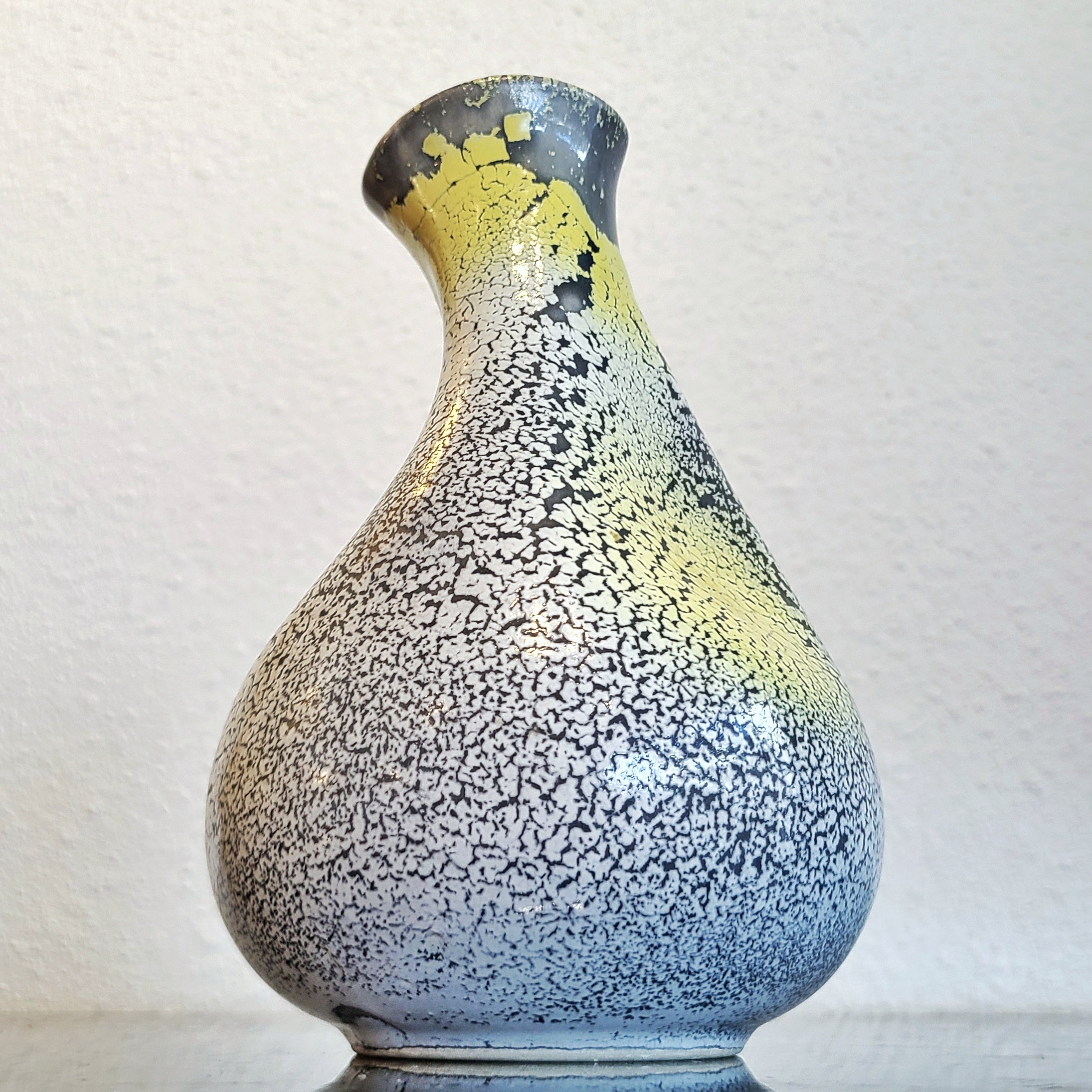 ELFI STADLER ‘CAPRI’ VASE Nr. 4714 FOR SCHRAMBERG MAJOLIKA