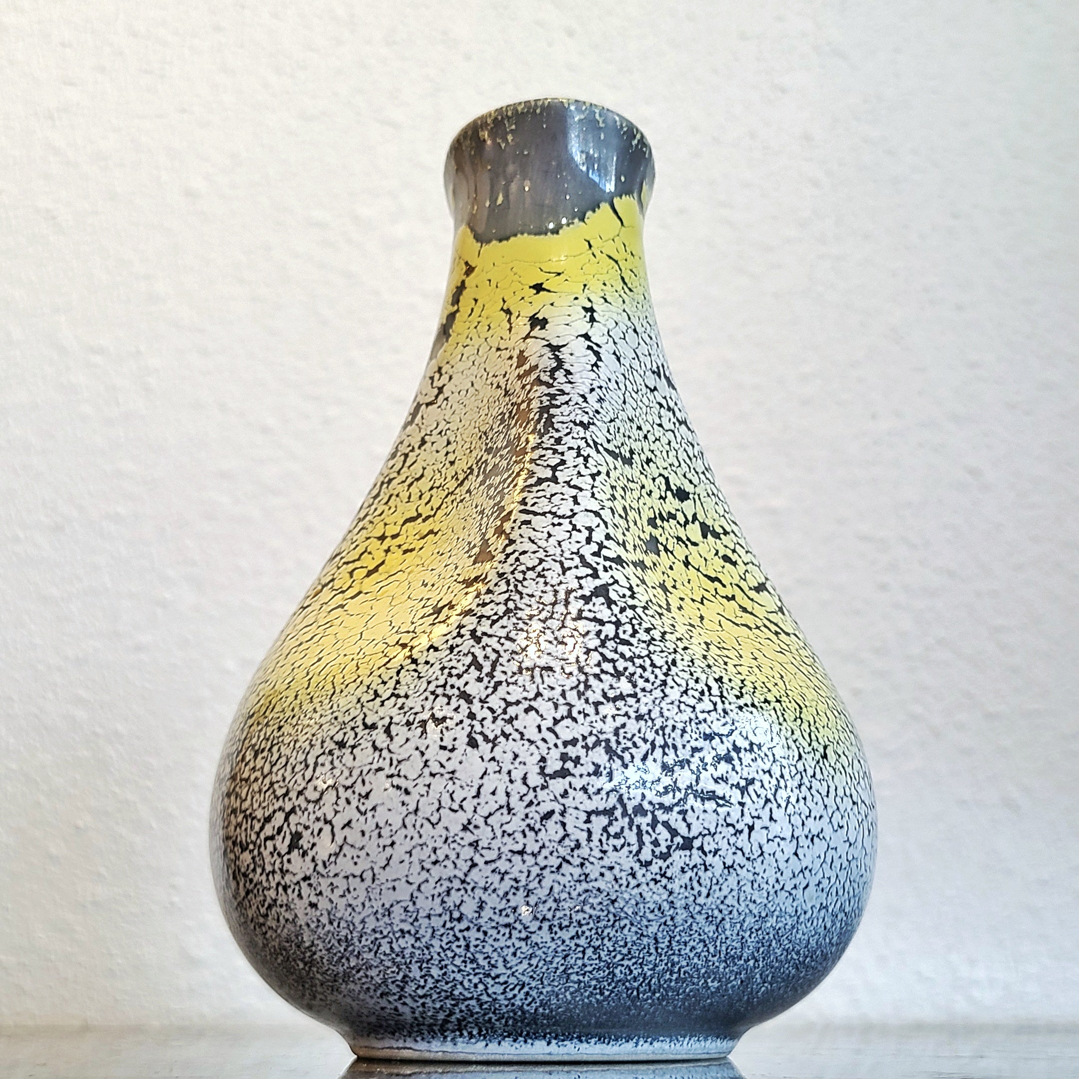 ELFI STADLER ‘CAPRI’ VASE Nr. 4714 FOR SCHRAMBERG MAJOLIKA