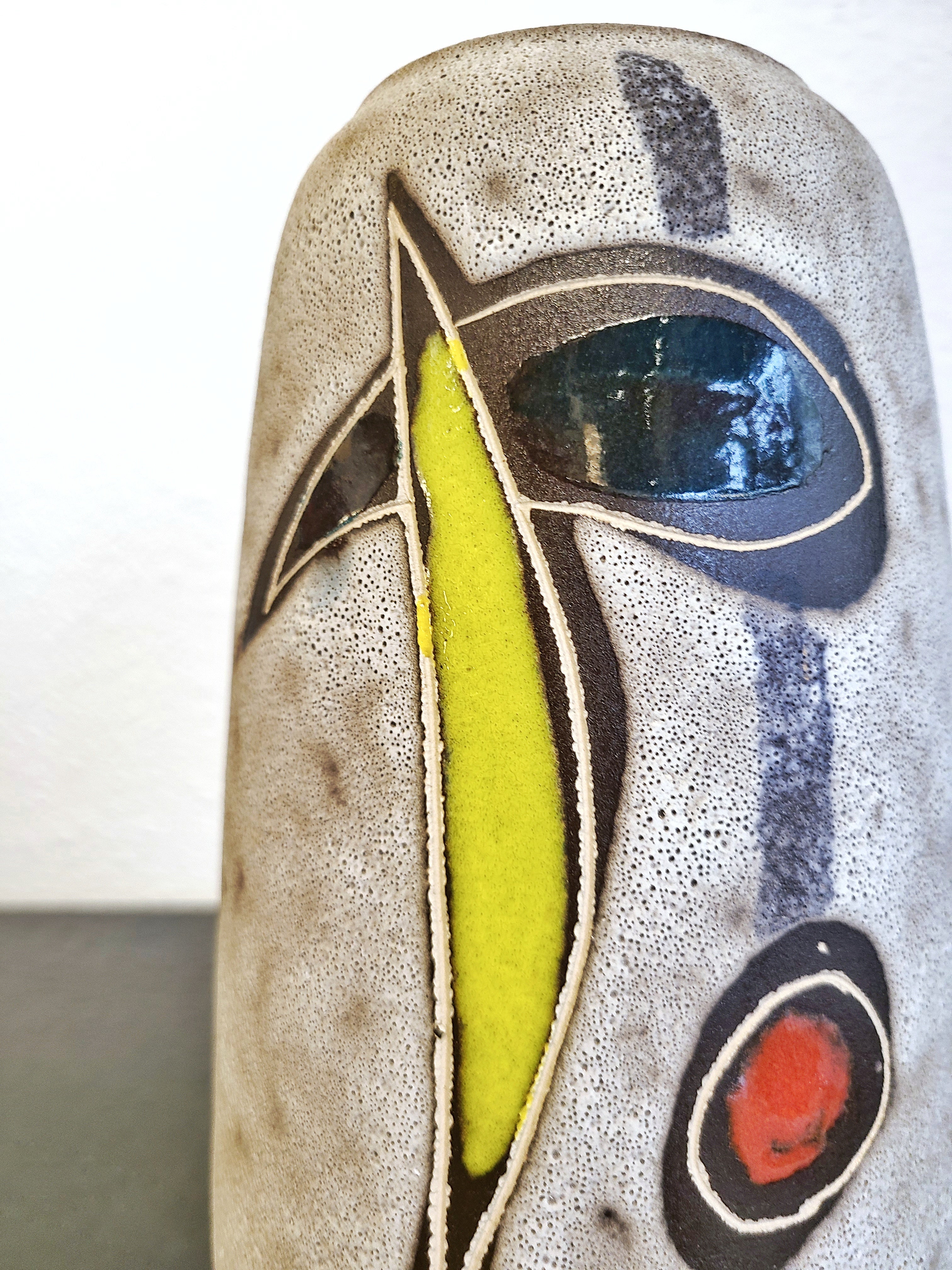SCHEURICH ABSTRACT FRUIT MOTIF VASE Nr. 203/26