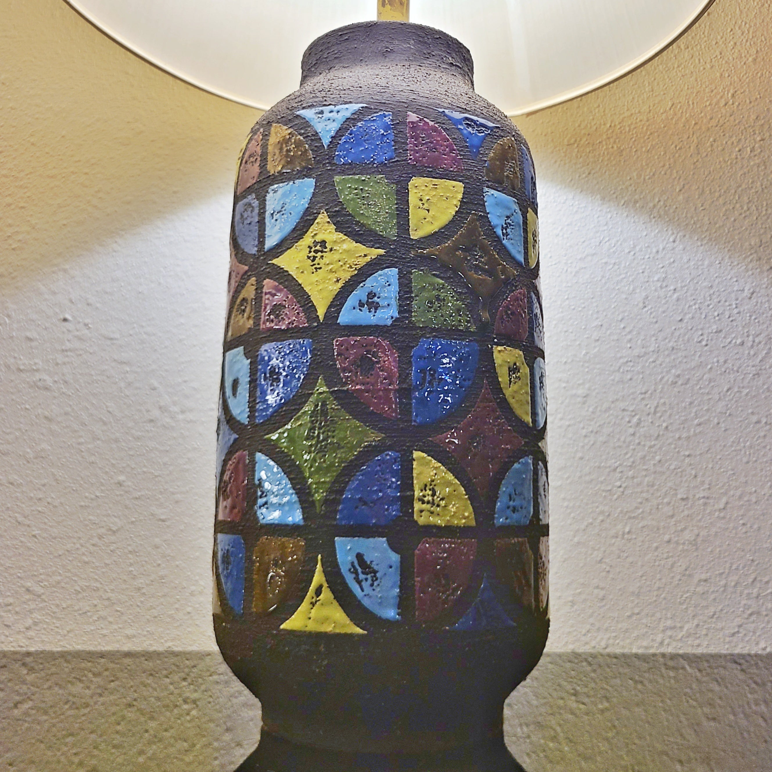 HAND-THROWN ALVINO BAGNI TABLE LAMP