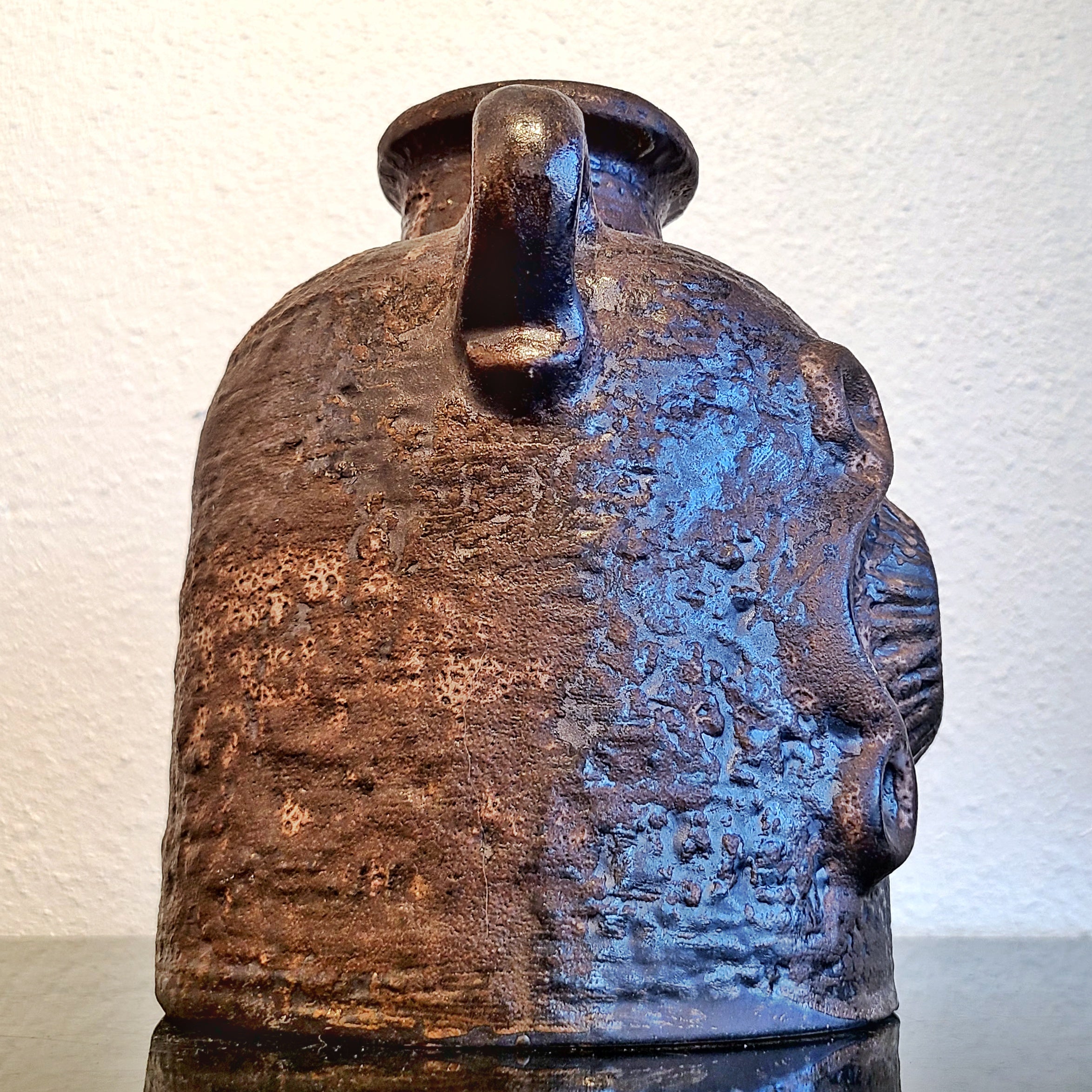 CARSTENS TÖNNIESHOF BROWN AND PINK ‘MOONCRATER’ VASE Nr. 7952/22
