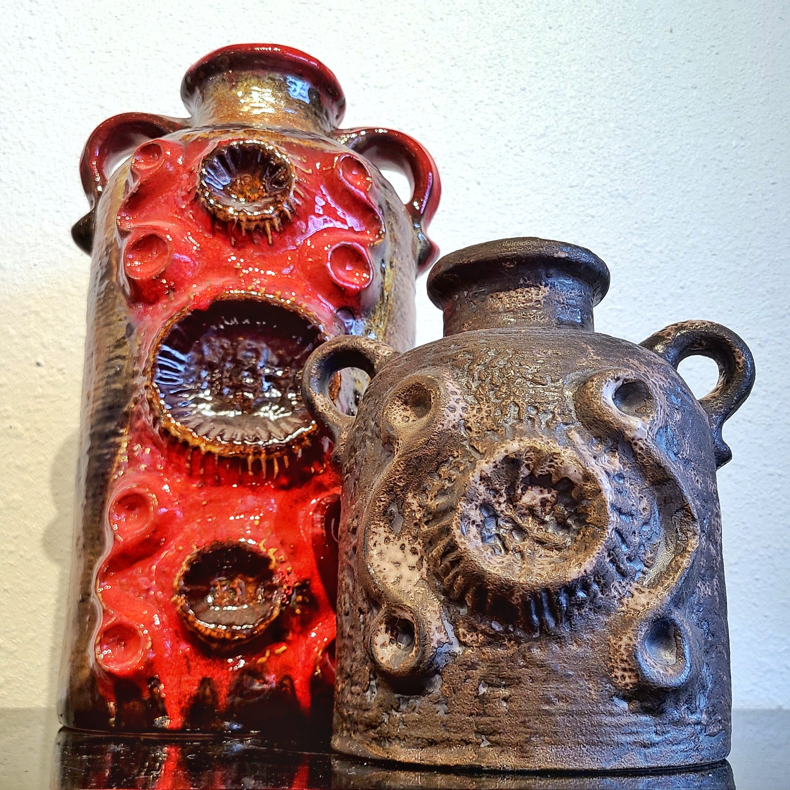 CARSTENS TÖNNIESHOF BROWN AND PINK ‘MOONCRATER’ VASE Nr. 7952/22