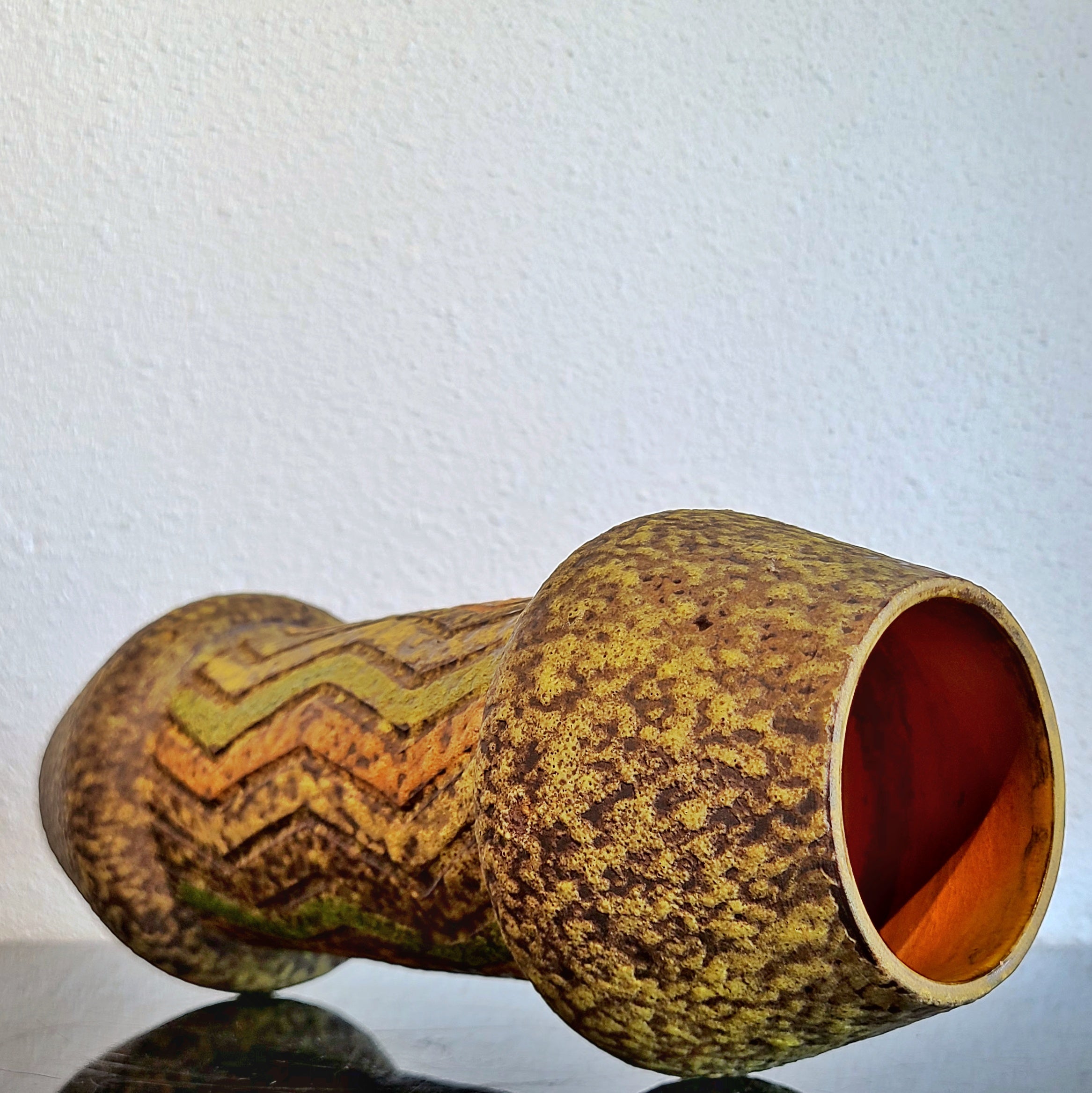 LARGE HAND-THROWN ITALIAN VASE ATTRIB. ALVINO BAGNI