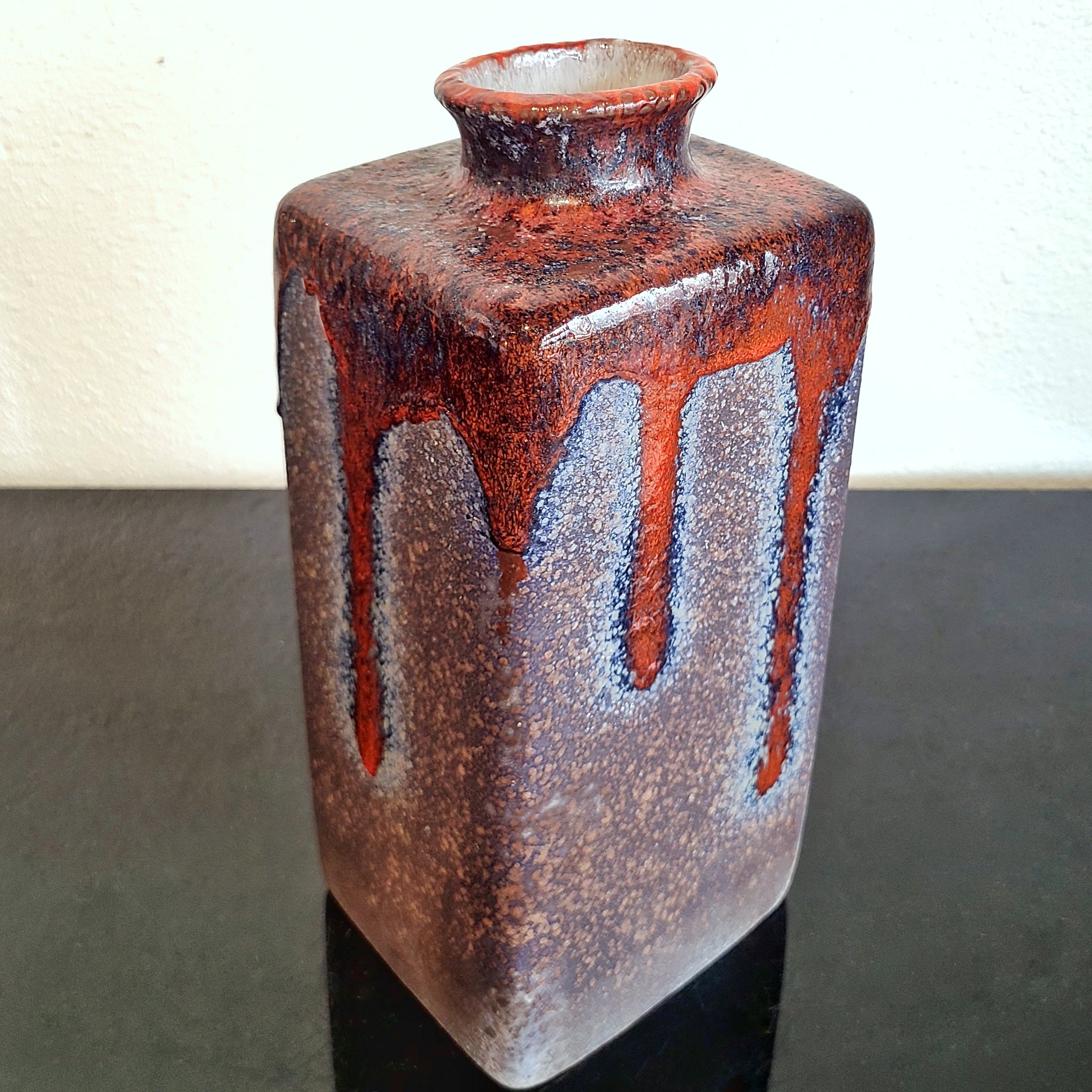 FAT-LAVA BOX VASE Nr. 671 BY URSULA BEYRAU FOR GRÄFLICH ORTENBURG