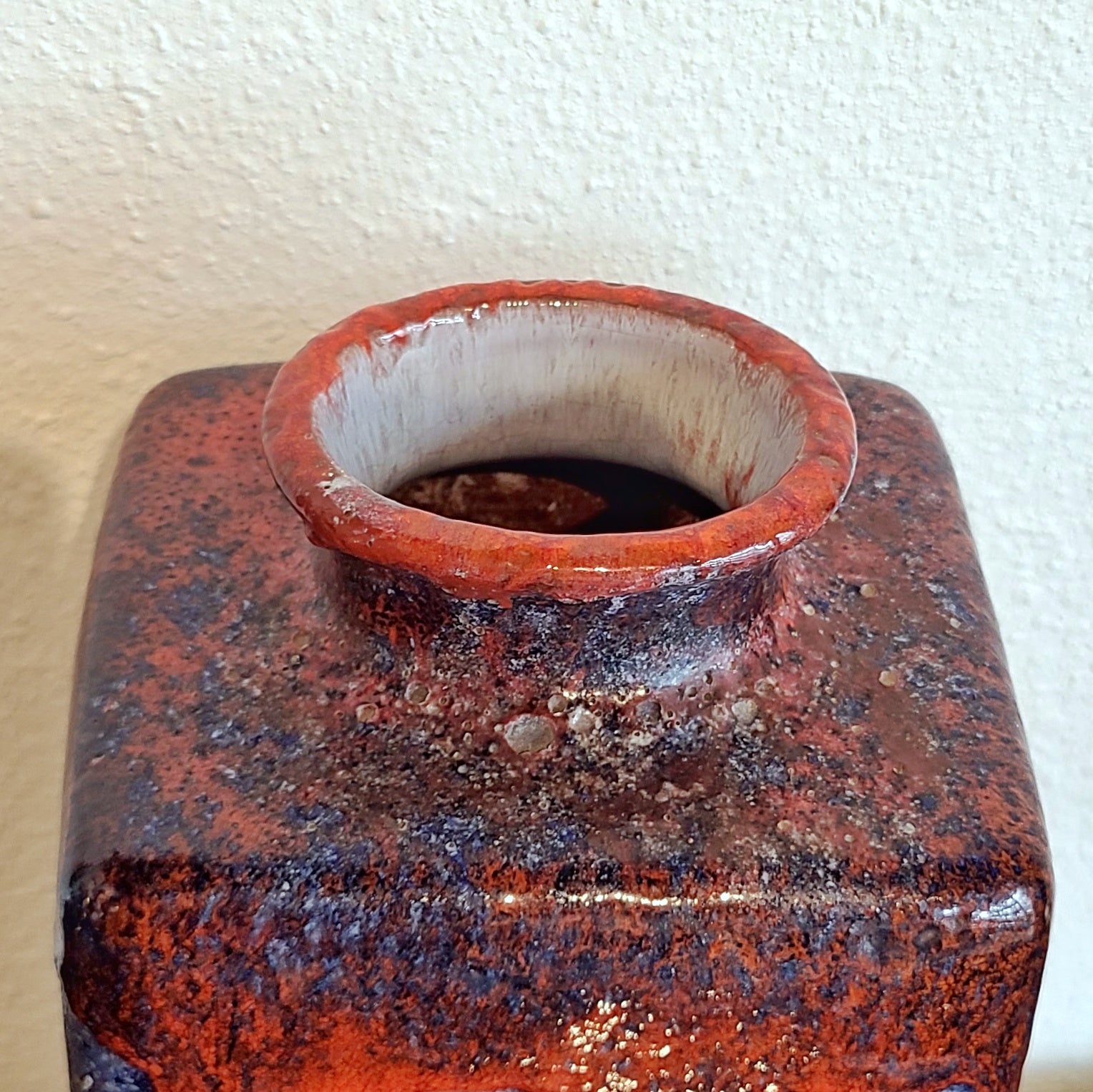 FAT-LAVA BOX VASE Nr. 671 BY URSULA BEYRAU FOR GRÄFLICH ORTENBURG
