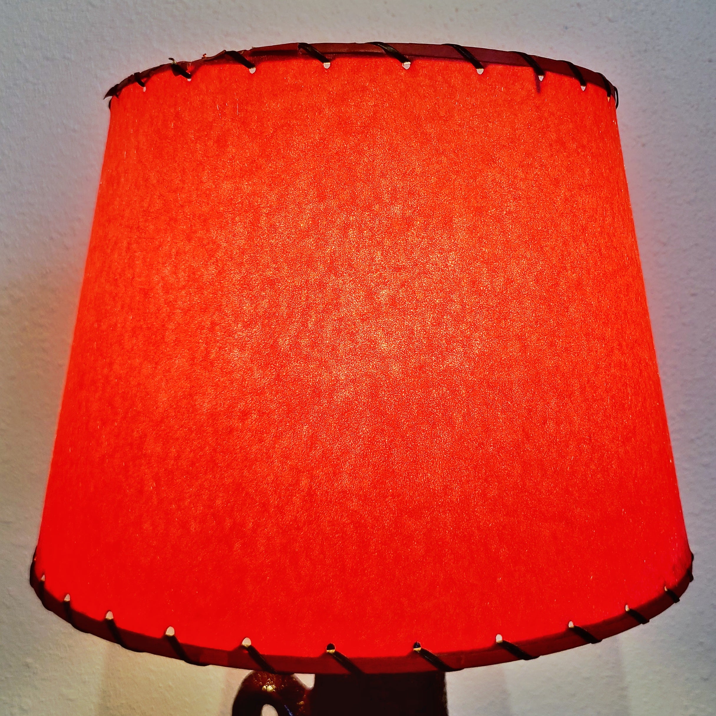 RARE EMONS & SÖHNE RED-ON-BLACK ‘PETAL’ DÉCOR TABLE LAMP