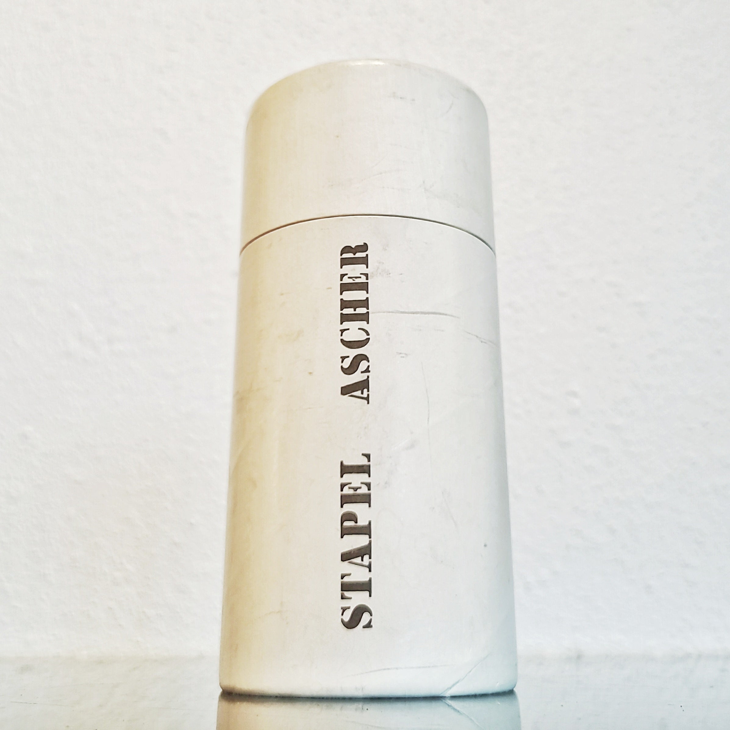 BOXED SET OF STACKING ASHTRAYS BY ISAMU KENMOCHI (FIVE)