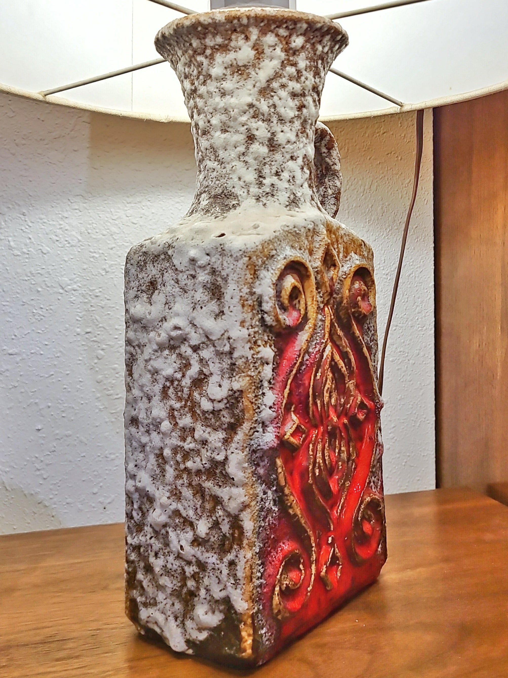 Ü-KERAMIK FAT-LAVA TABLE LAMP WITH PERIOD SHADE