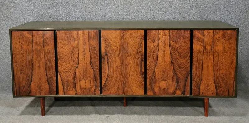 FIVE-DOOR ROSEWOOD VENEER CREDENZA/STORAGE CABINET (1960s)