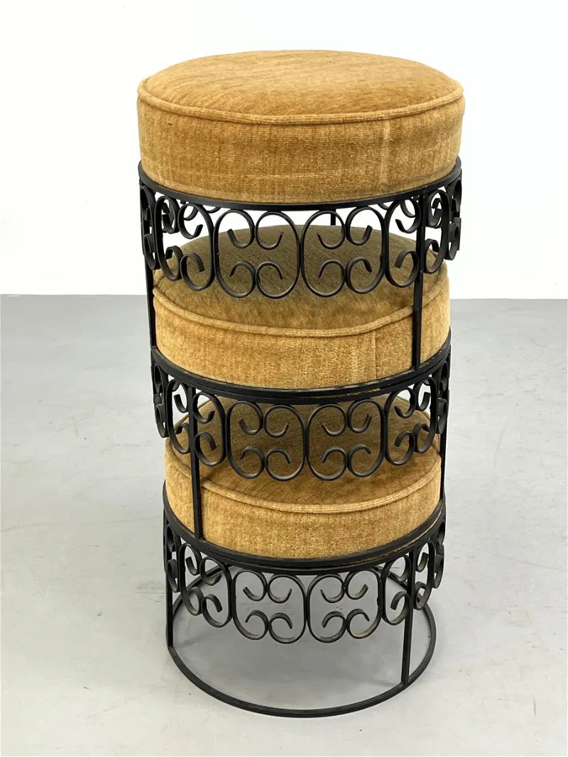 ARTHUR UMANOFF ‘GRANADA’ STACKING STOOLS FOR BOYUER SCOTT (1964)