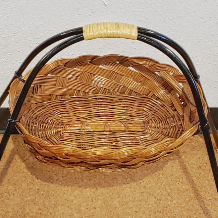 CATCH-ALL IN WICKER AND BENT STEEL