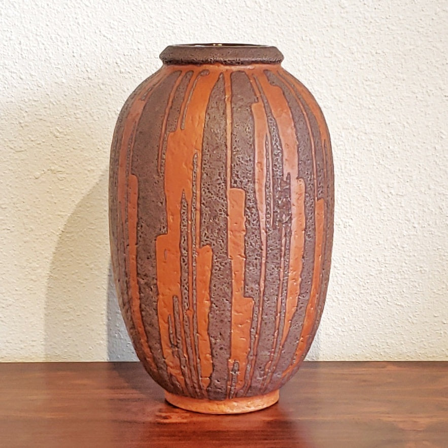 CARSTENS TÖNNIESHOF ‘ATELIER’ SERIES ‘BERLIN’ VASE Nr. 185/39
