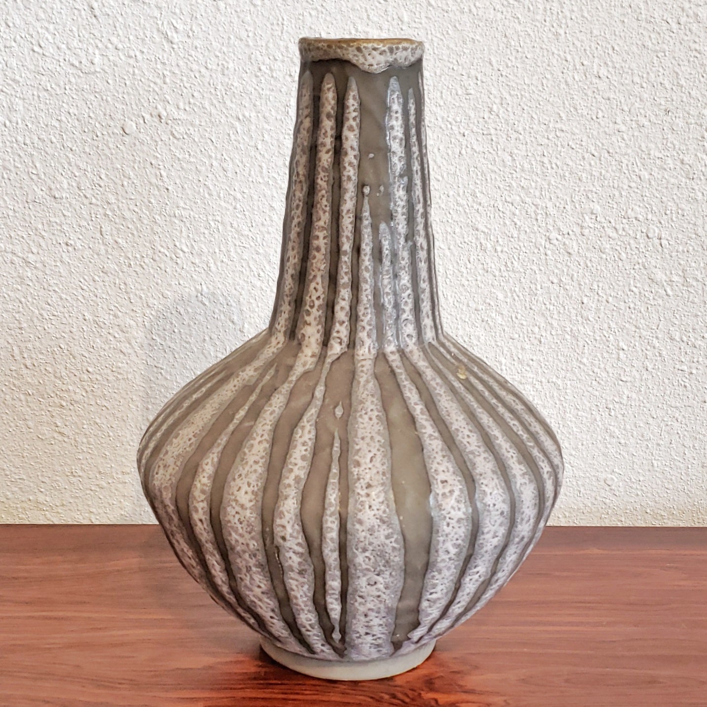 CARSTENS TÖNNIESHOF ‘ATELIER’ SERIES ‘BERLIN’ VASE Nr. 103 (28 cm)