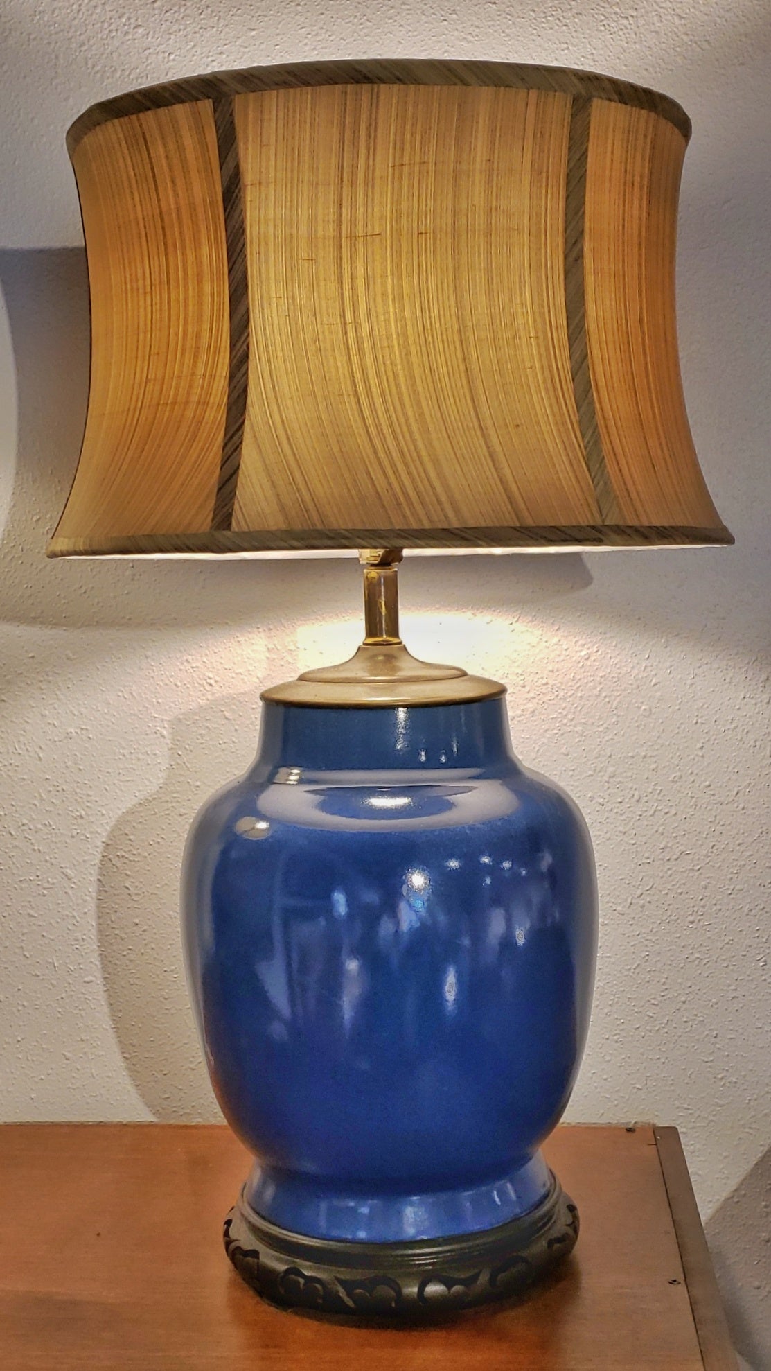 BLUE CERAMIC HOLLYWOOD REGENCY GINGER JAR TABLE LAMP