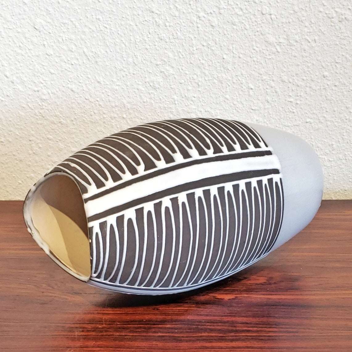1950s LIESEL SPORNHAUER ‘HAIGER’ FISH-MOUTH VASE 101/21 FOR SCHLOSSBERG