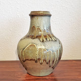 CARSTENS TÖNNIESHOF JUG VASE WITH GREEN LAVA GLAZE Nr. 7056/25