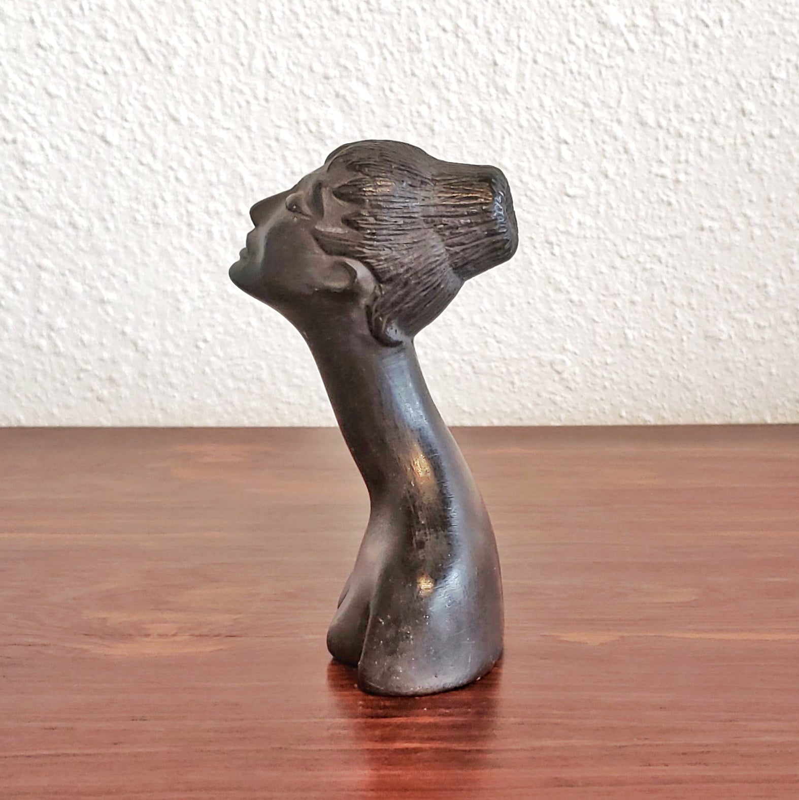FEMALE BUCCHERO BUST BY CARLO ALBERTO ROSSI (c. 1940s)
