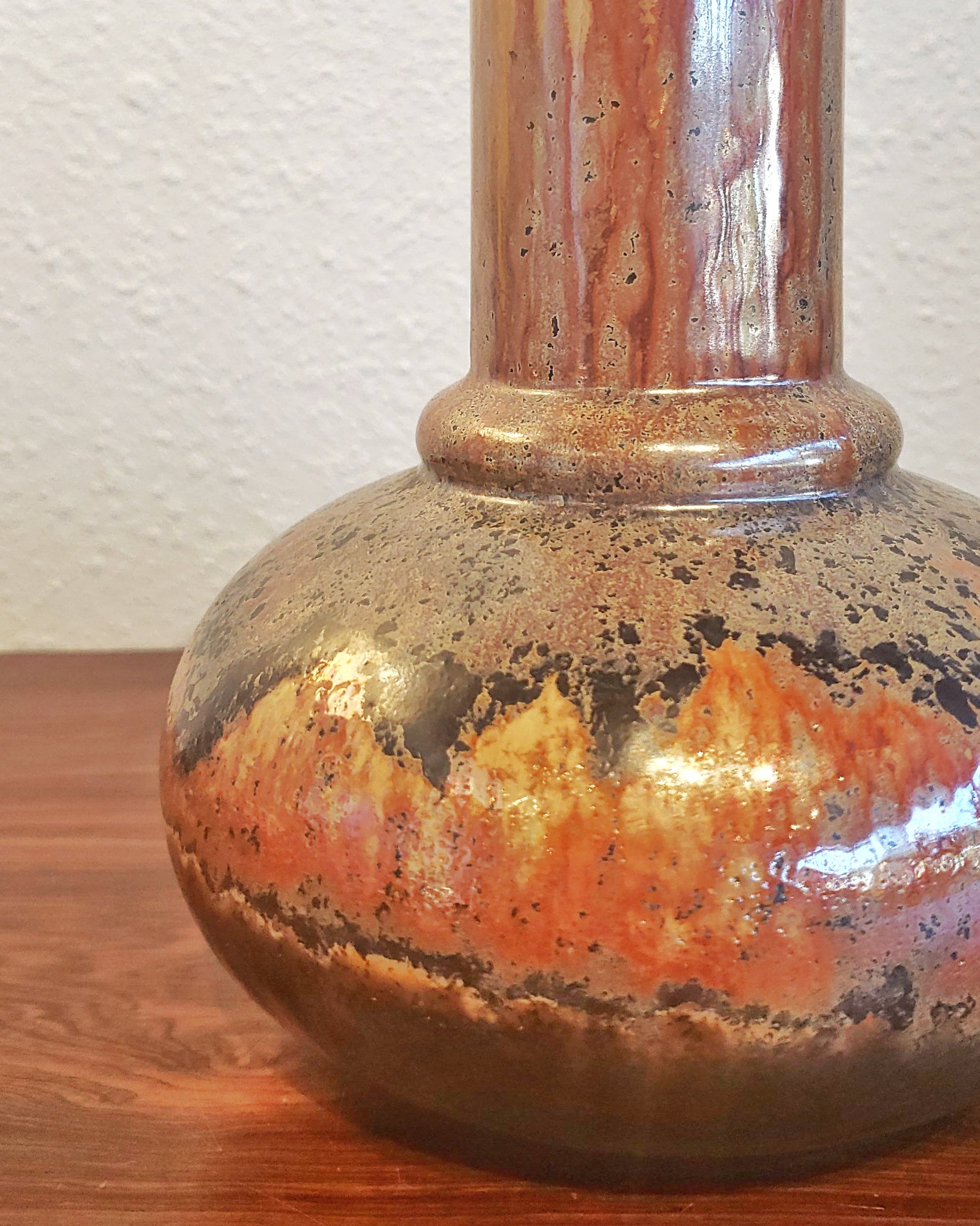 RENÉE NEUE IRIDESCENT LONG NECK VASE FOR HUTSCHENREUTHER