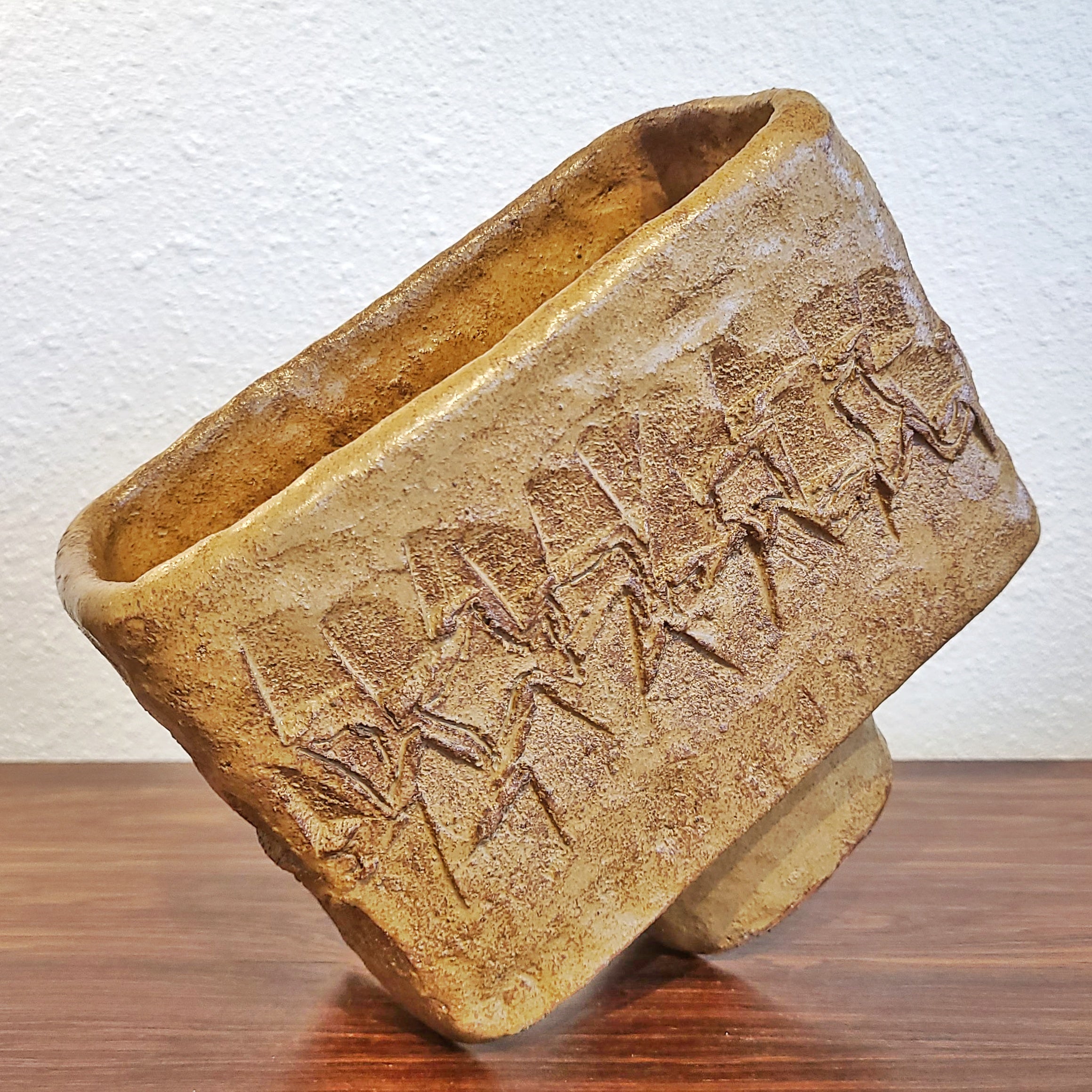 HANDMADE RECTANGULAR WABI-SABI STYLE IKEBANA VASE