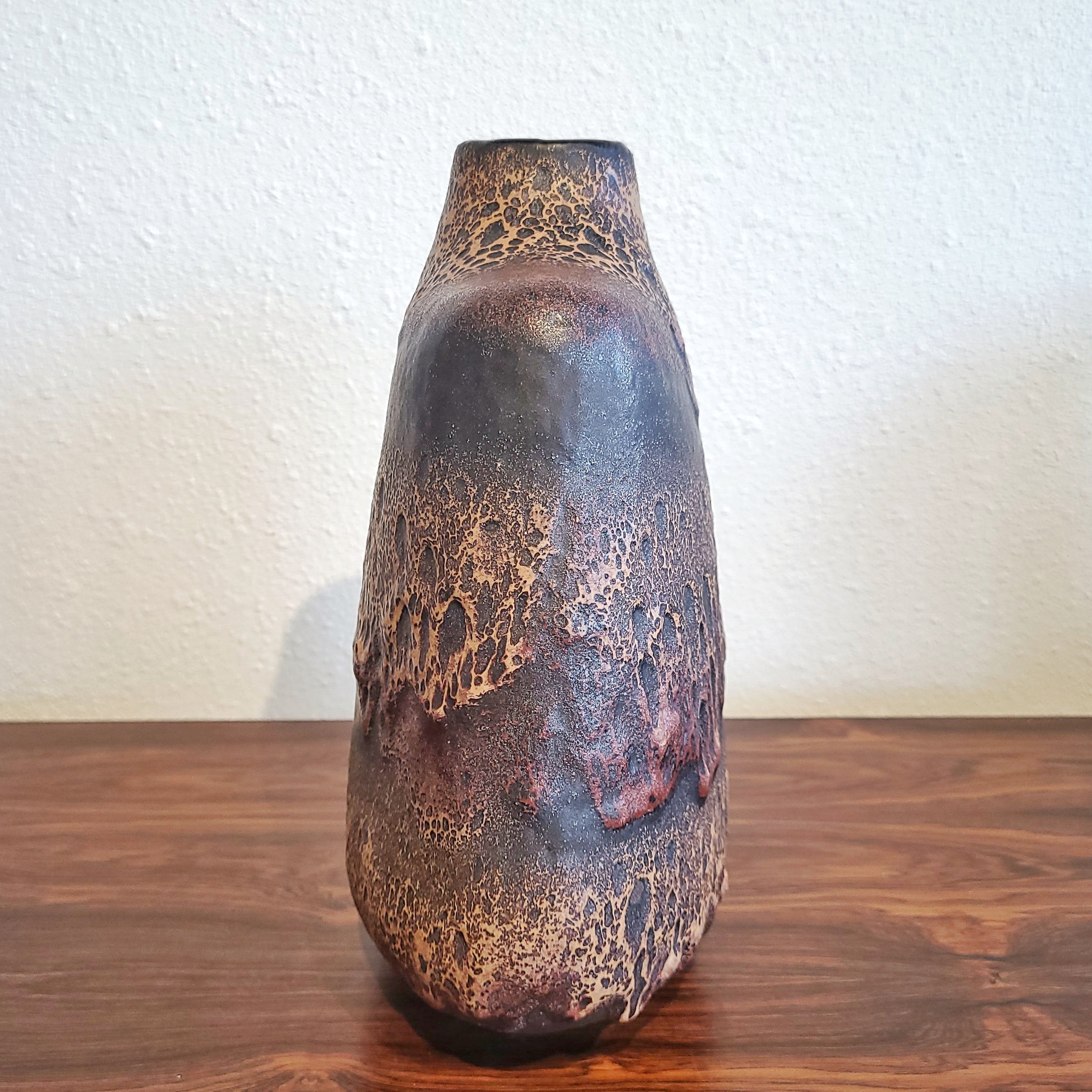 LARGE CARSTENS ‘ATELIER’ SERIES SHOULDER VASE Nr. 0870/30