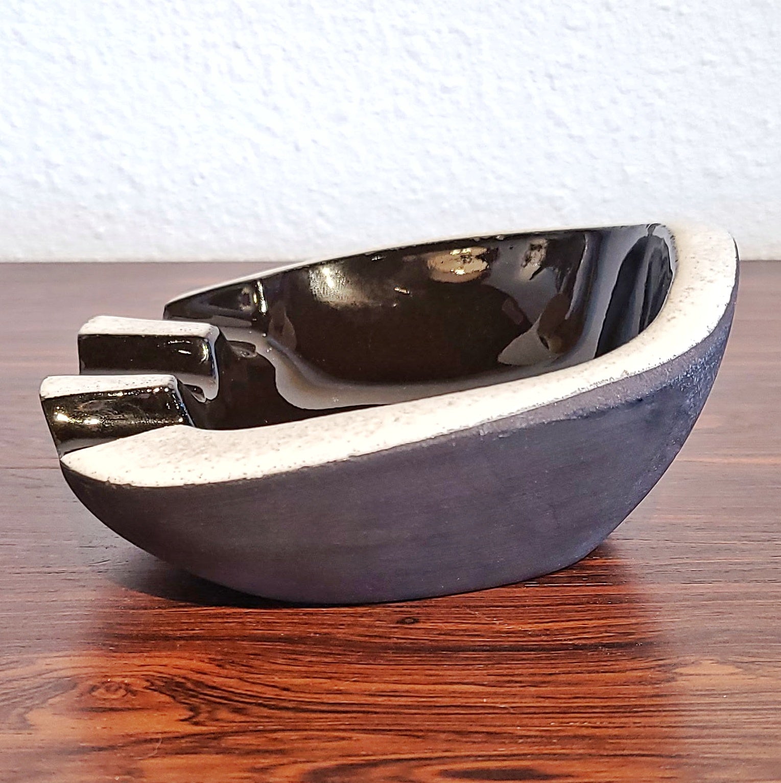 JAAP RAVELLI ‘BLACK & WHITE’ DÉCOR “BEAR PAW” ASHTRAY/TRINKET DISH Nr. 250