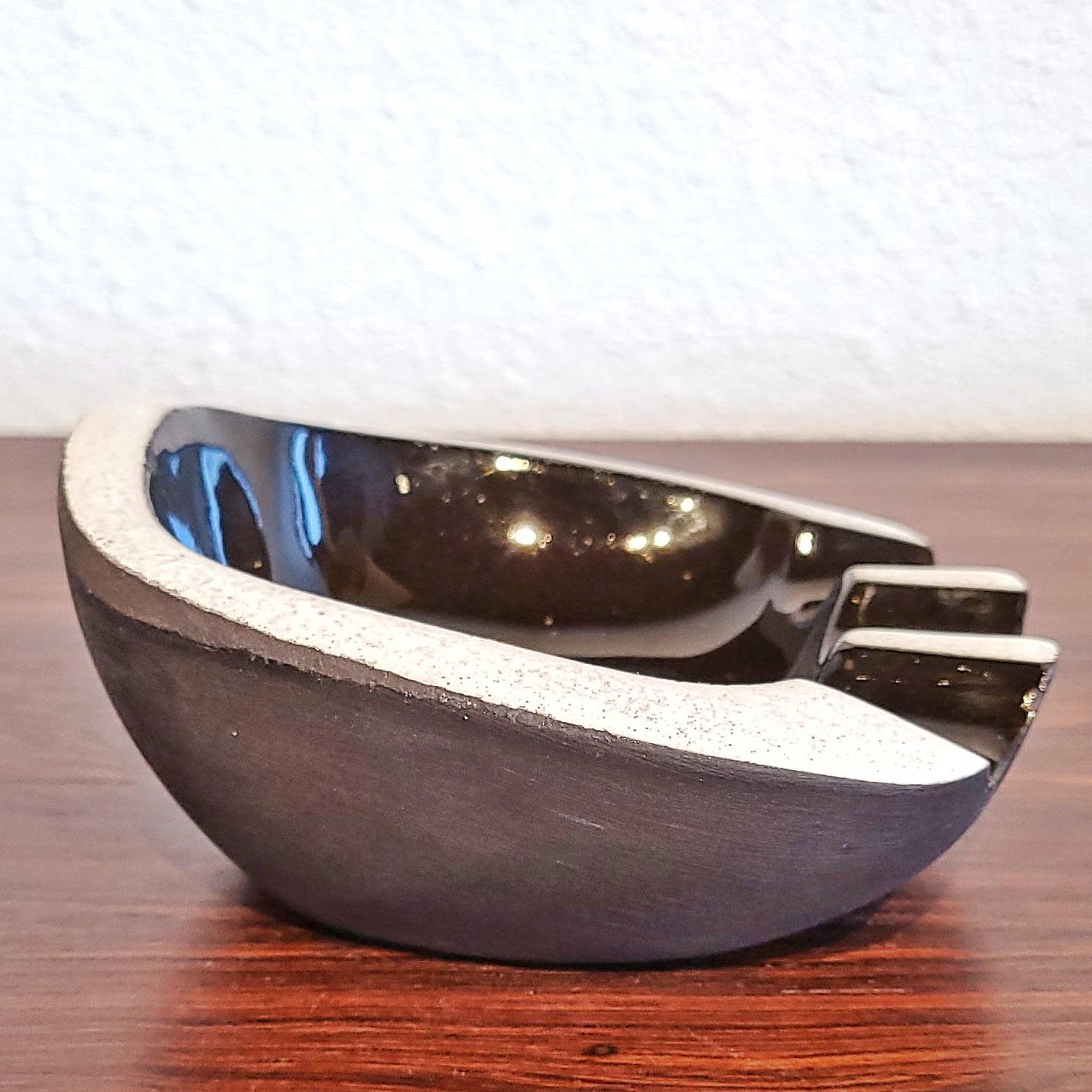 JAAP RAVELLI ‘BLACK & WHITE’ DÉCOR “BEAR PAW” ASHTRAY/TRINKET DISH Nr. 250