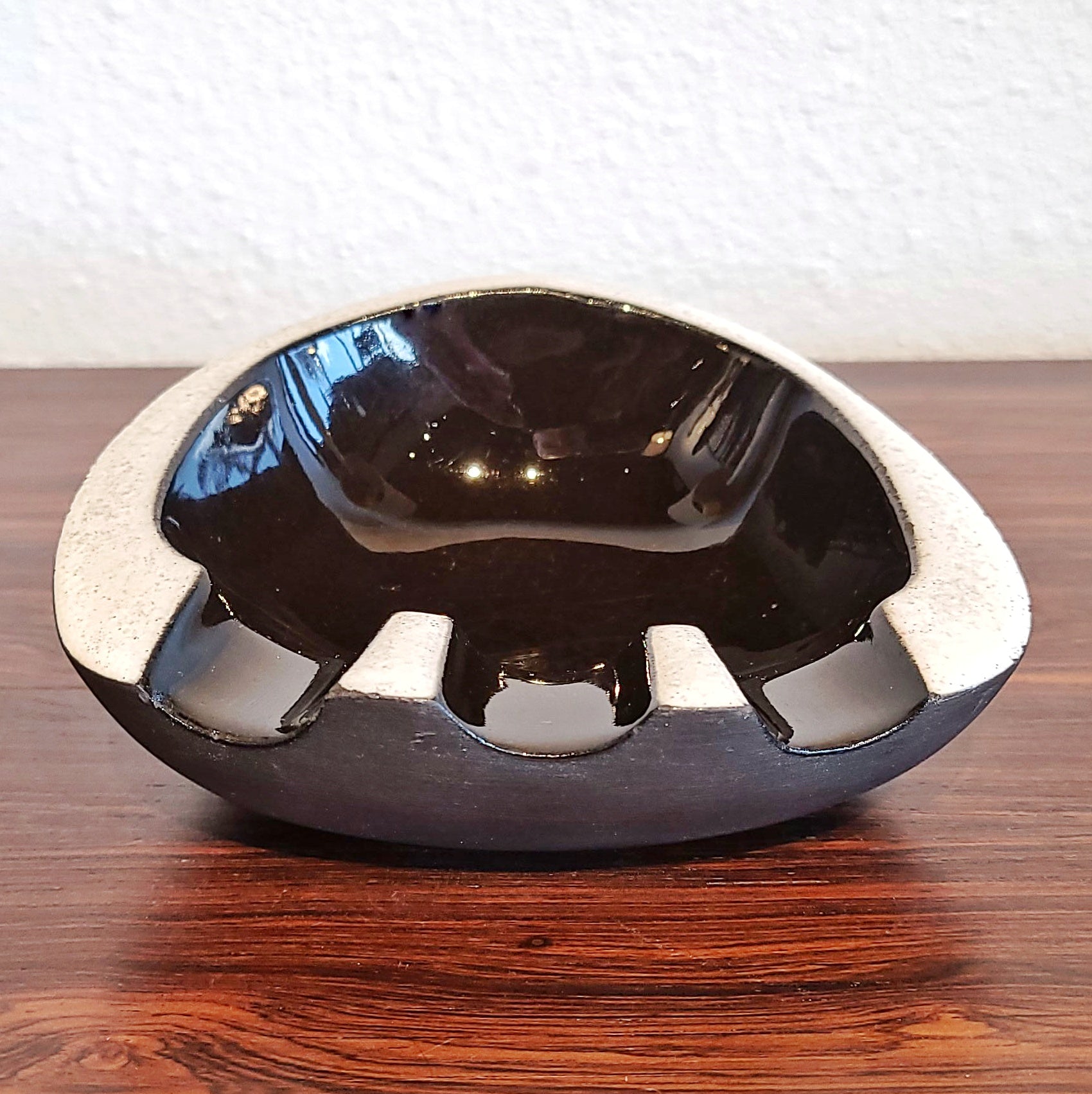 JAAP RAVELLI ‘BLACK & WHITE’ DÉCOR “BEAR PAW” ASHTRAY/TRINKET DISH Nr. 250