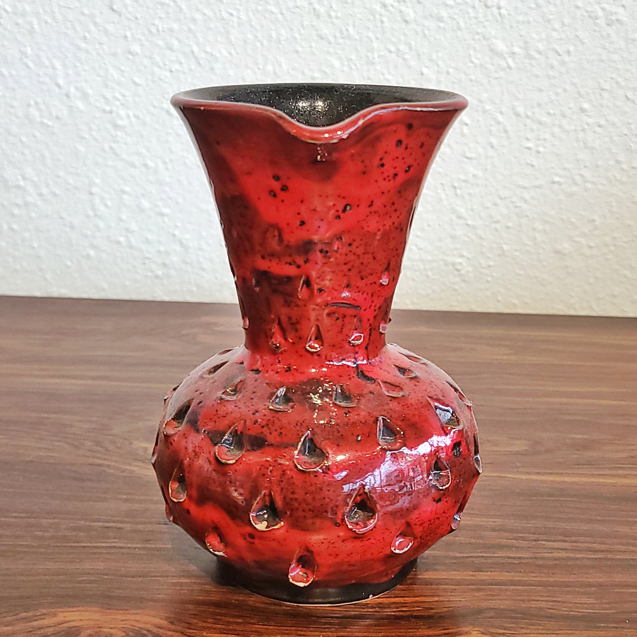 RED ITALIAN ‘COMO’ DÉCOR PITCHER VASE (HANDMADE)