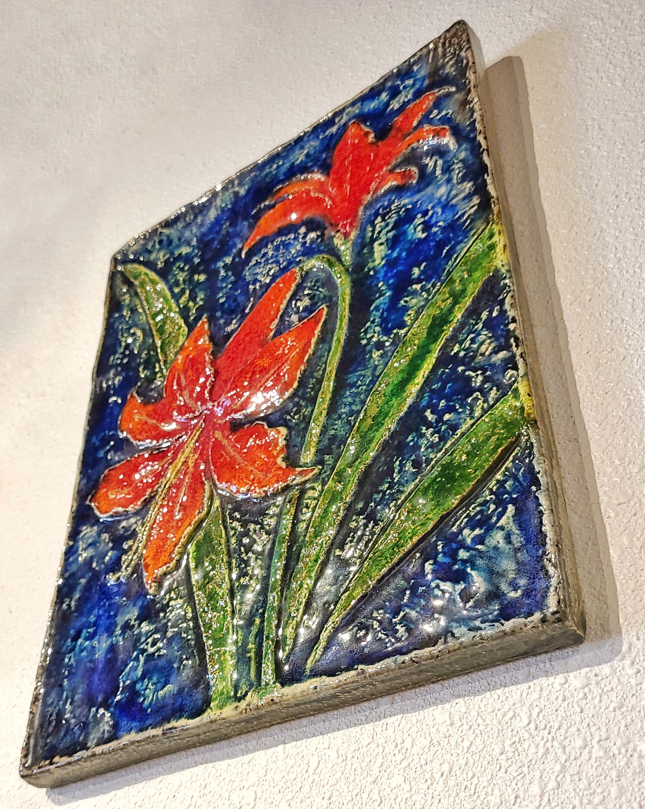 WERNER MESCHEDE ‘AMARYILLIS’ BOTANICAL WALL TILE Nr. 7248 FOR MAJOLIKA KARLSRUHE