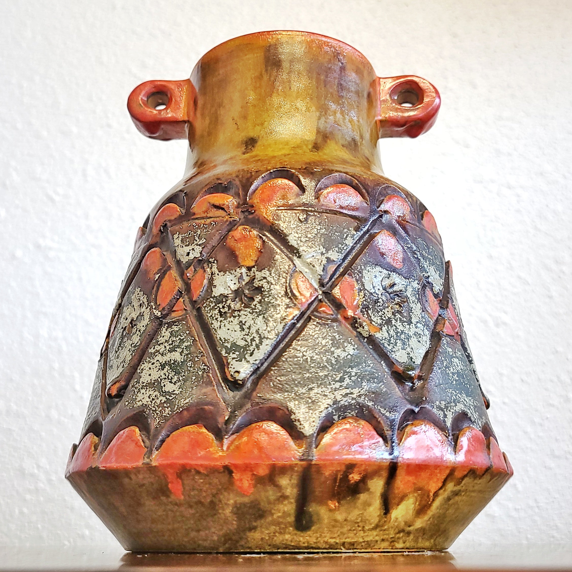 UNUSUAL ALVINO BAGNI ‘AUTUMN SUNSET’ VASE (ITALY)