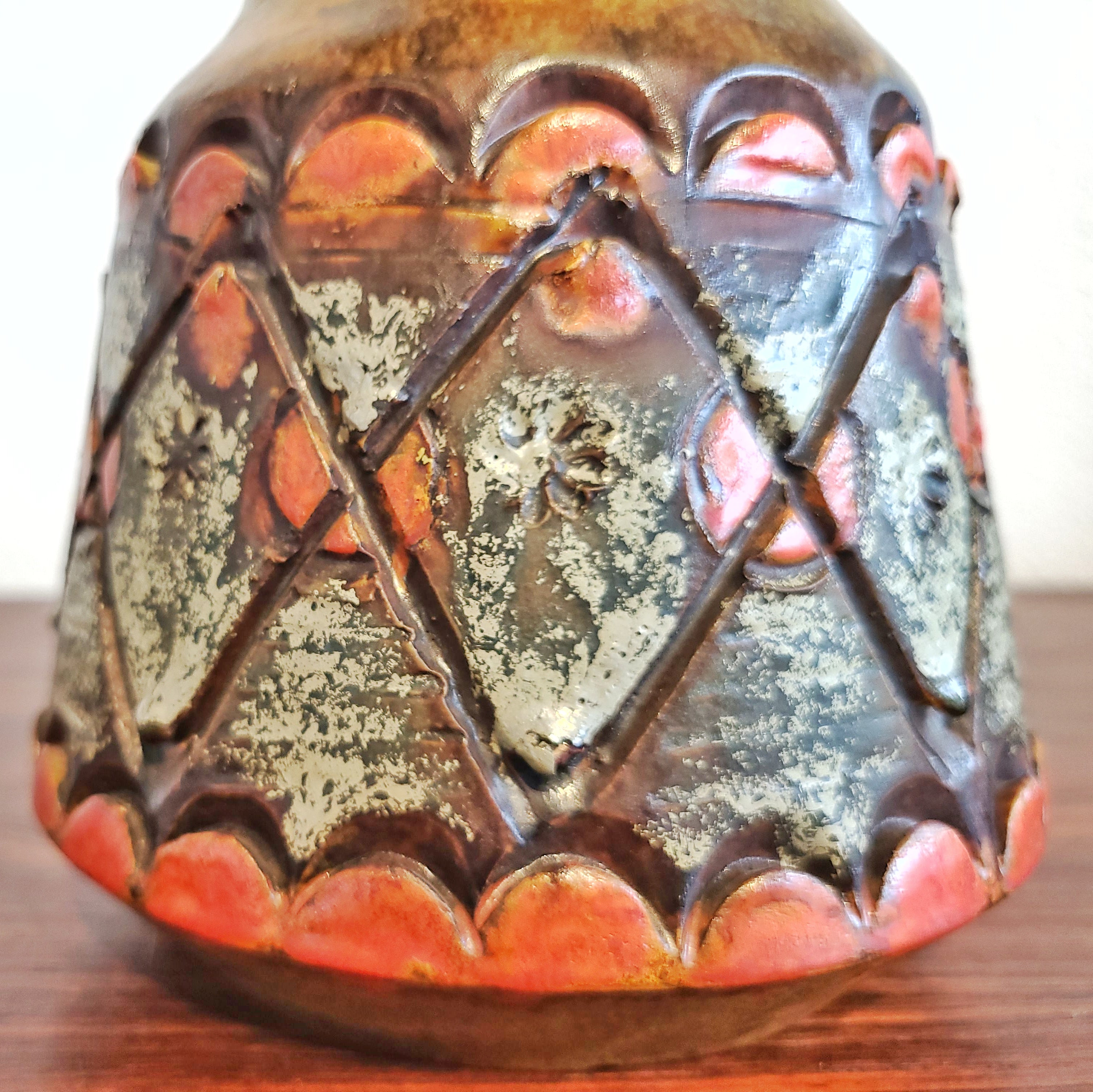 UNUSUAL ALVINO BAGNI ‘AUTUMN SUNSET’ VASE (ITALY)