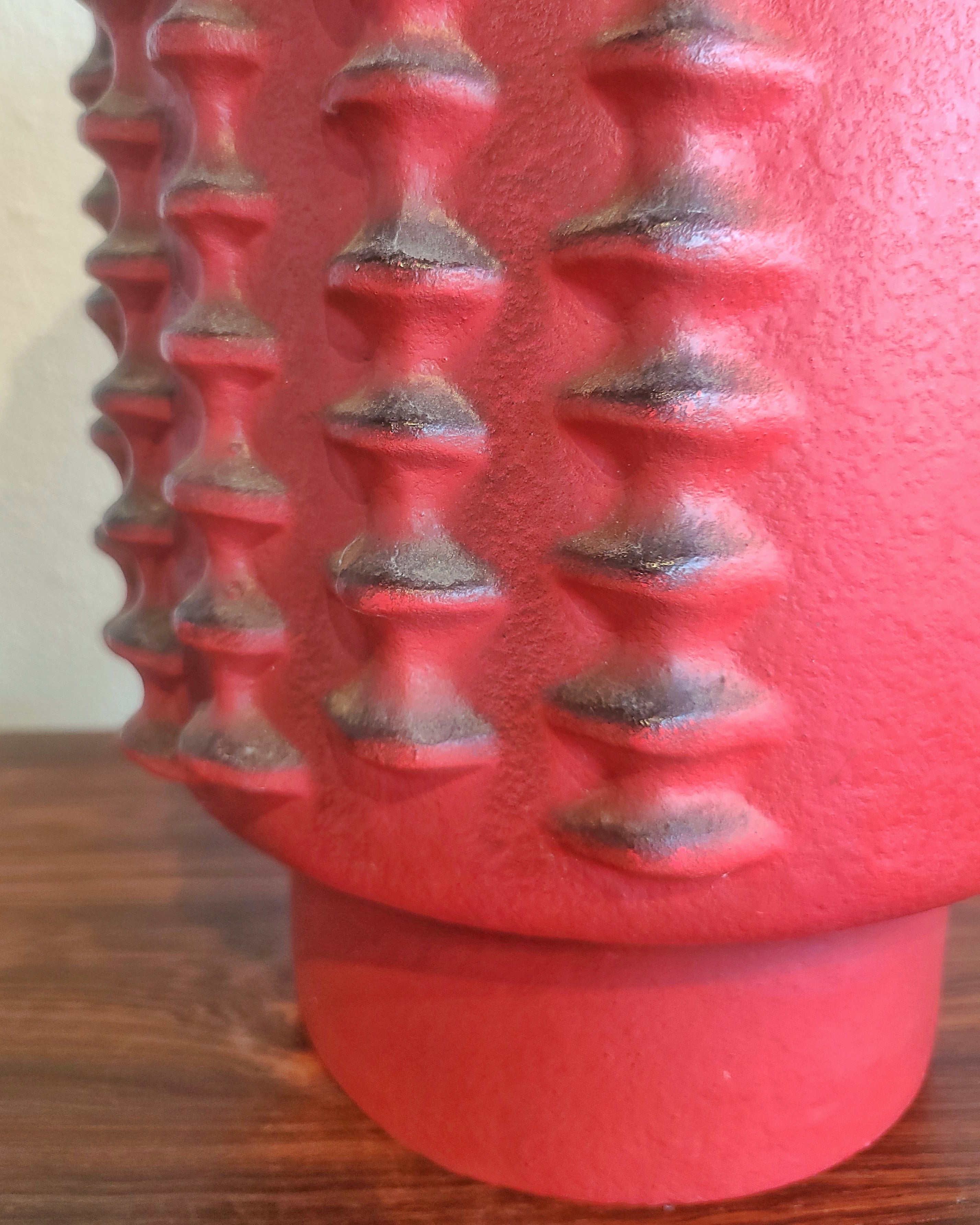 CARSTENS TÖNNIESHOF ‘LUXUS’ SERIES “BEEHIVE” FLOOR VASE Nr. 7646/50