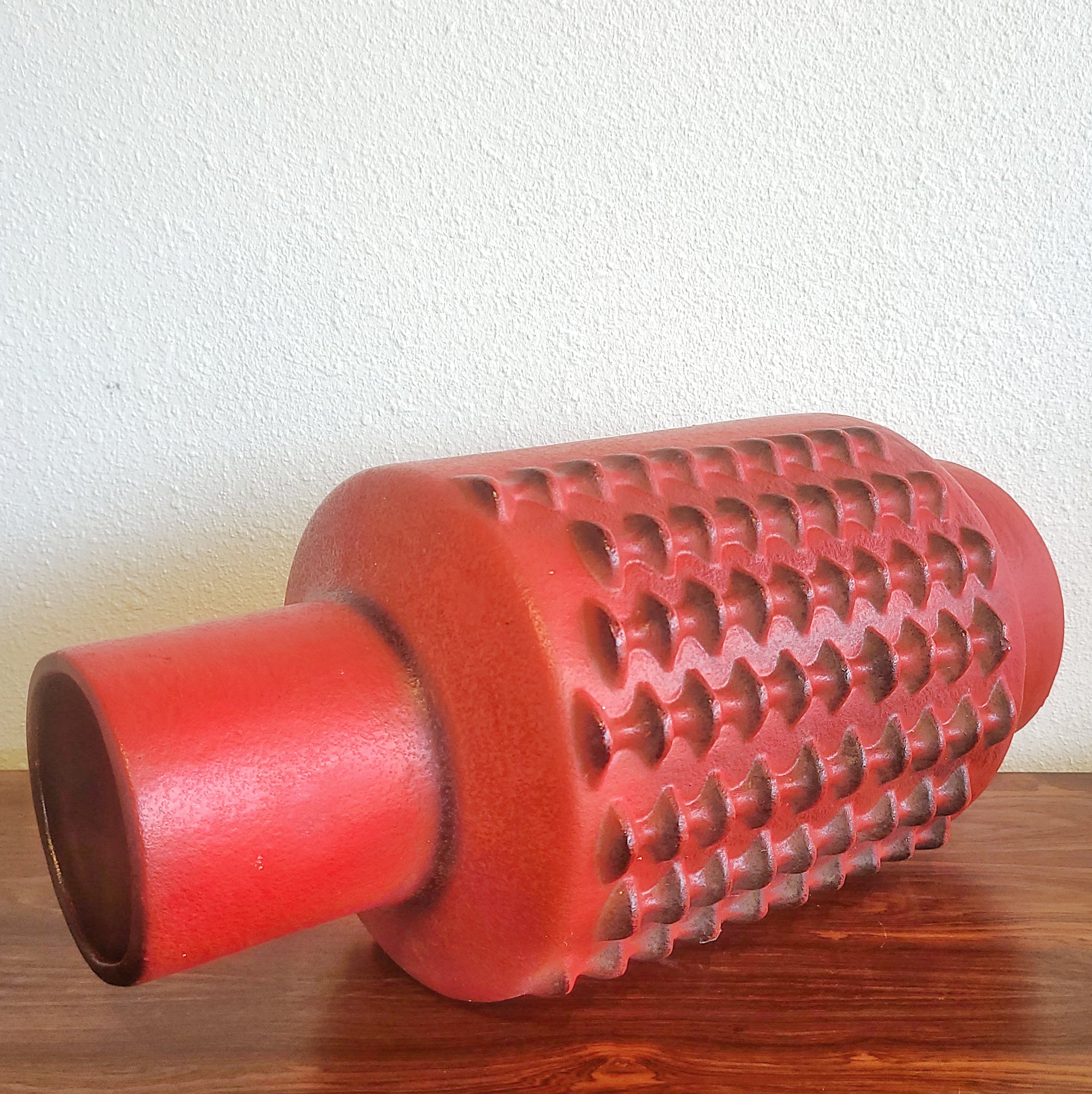 CARSTENS TÖNNIESHOF ‘LUXUS’ SERIES “BEEHIVE” FLOOR VASE Nr. 7646/50