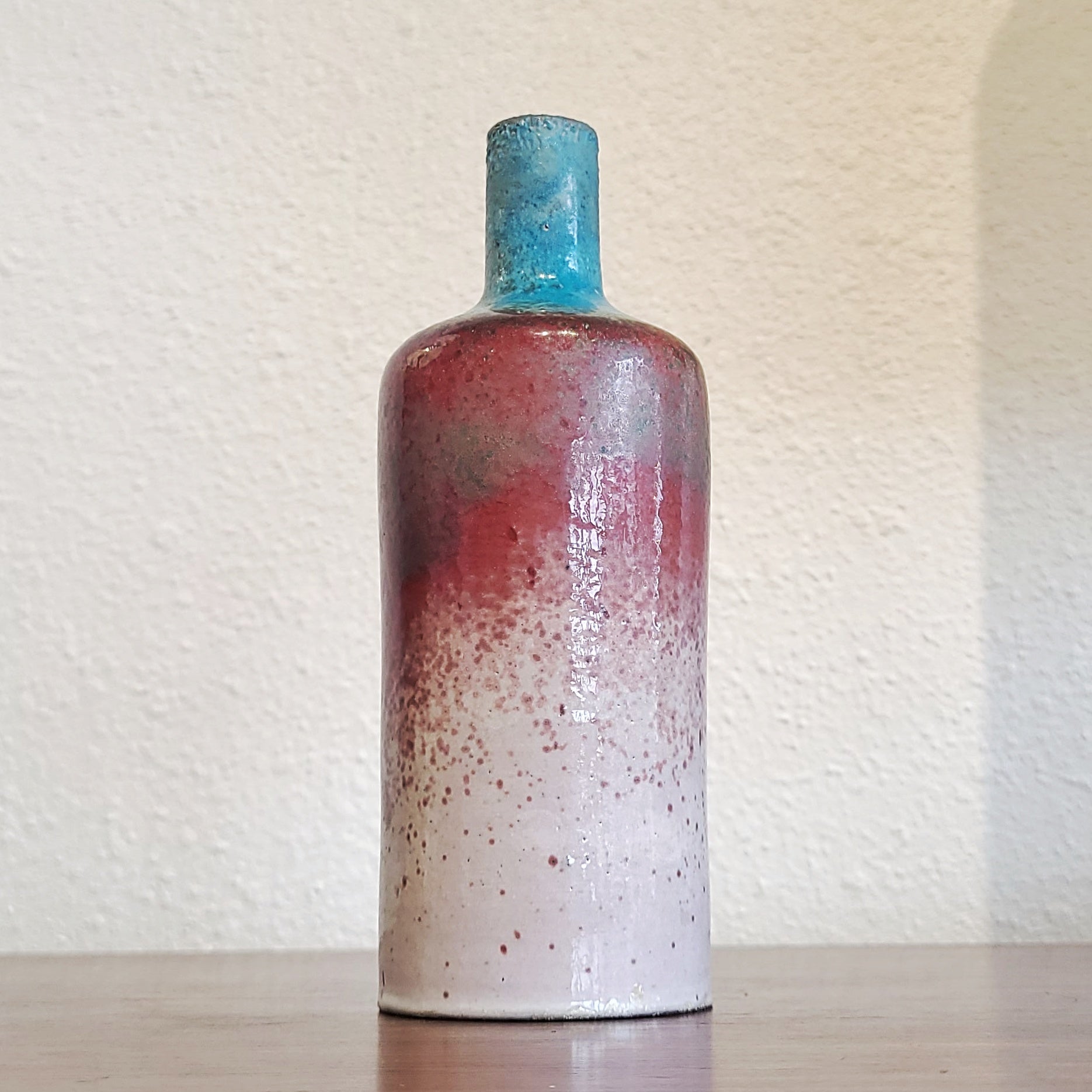 BOTTLE-SHAPED STUDIO VASE BY MARGARETE SCHOTT