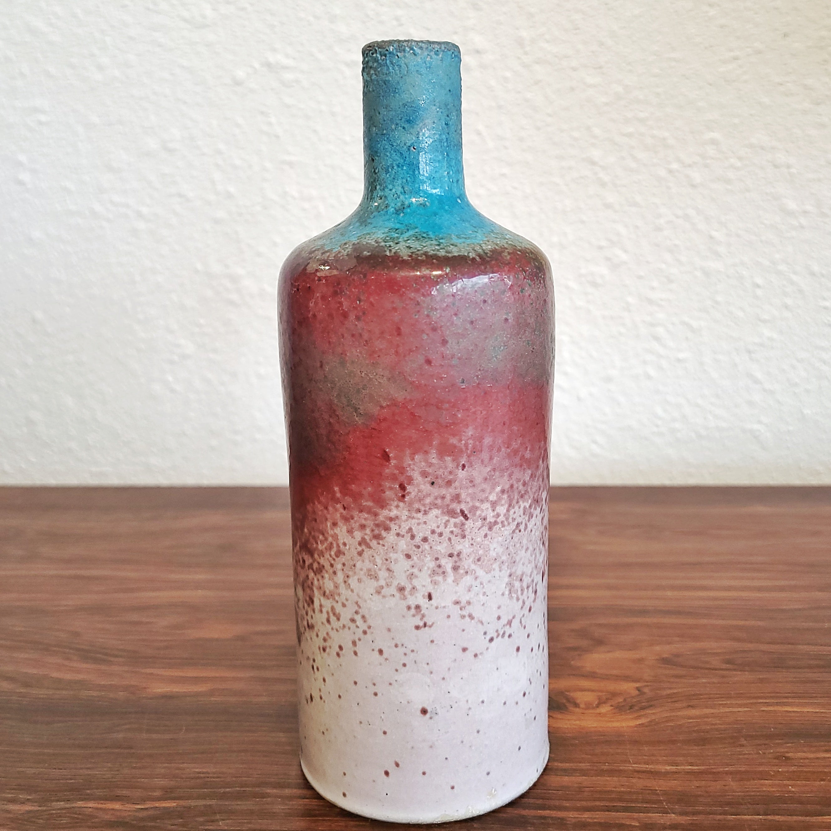 BOTTLE-SHAPED STUDIO VASE BY MARGARETE SCHOTT