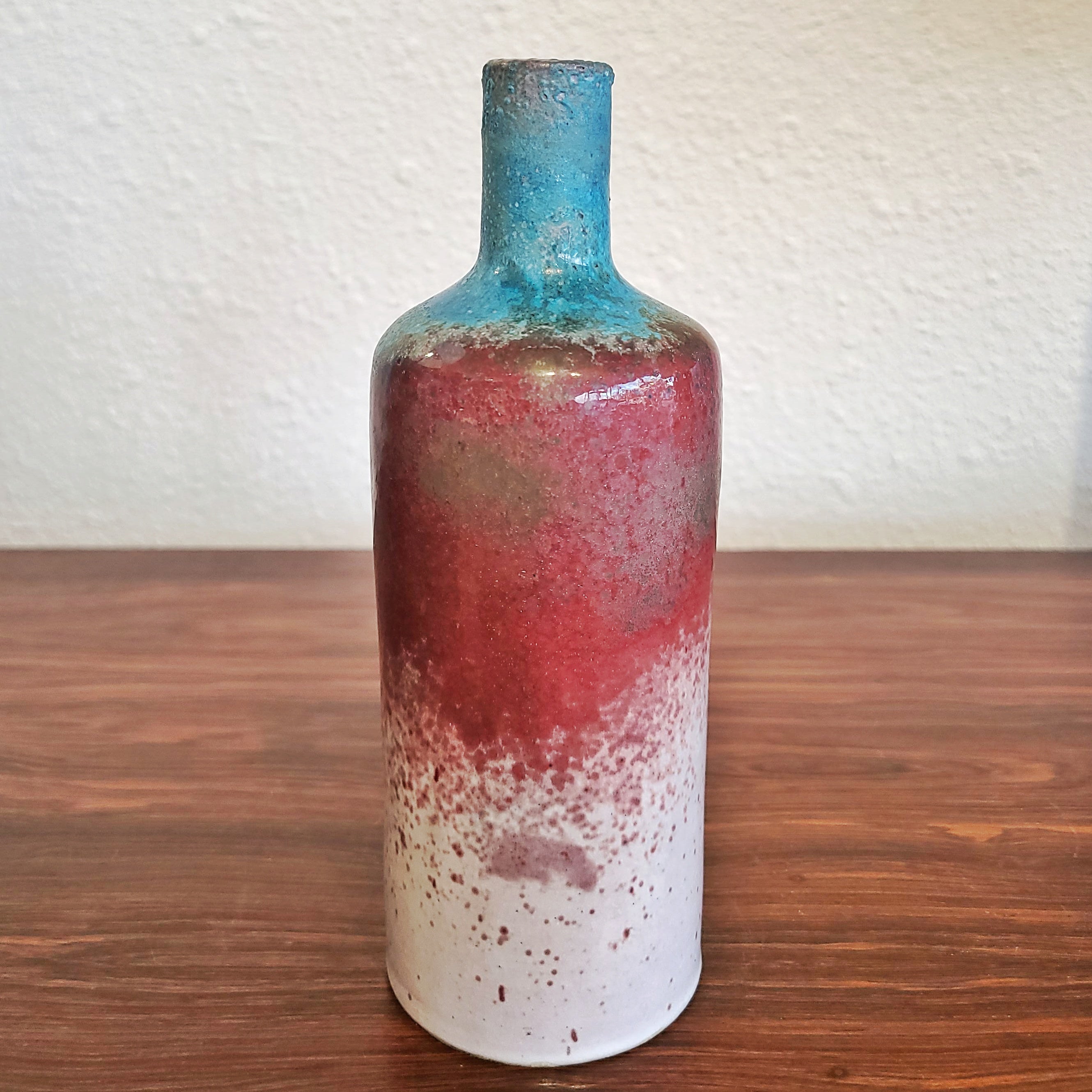BOTTLE-SHAPED STUDIO VASE BY MARGARETE SCHOTT