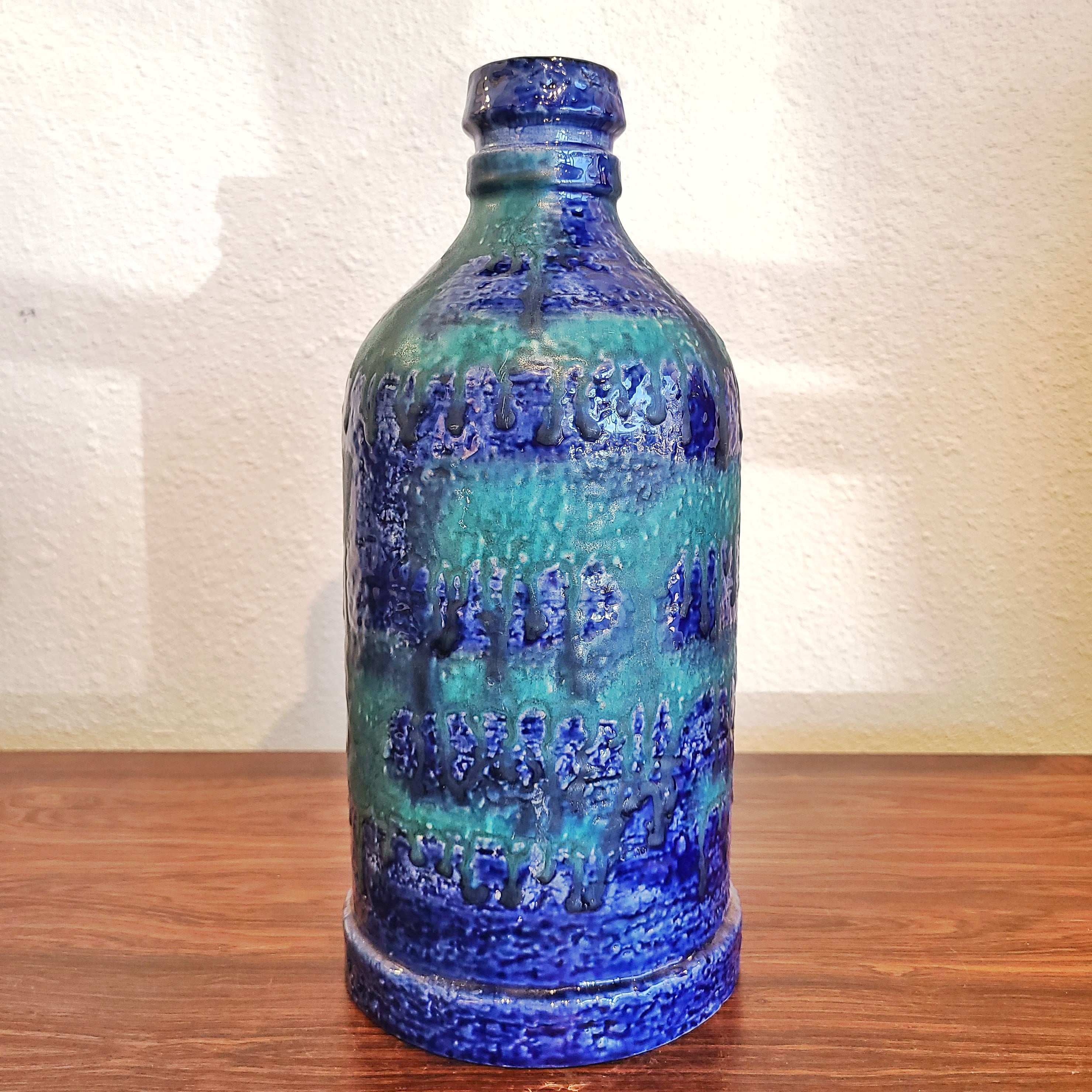 CARSTENS BLUE AND AQUAMARINE BOTTLE VASE Nr. 190-31