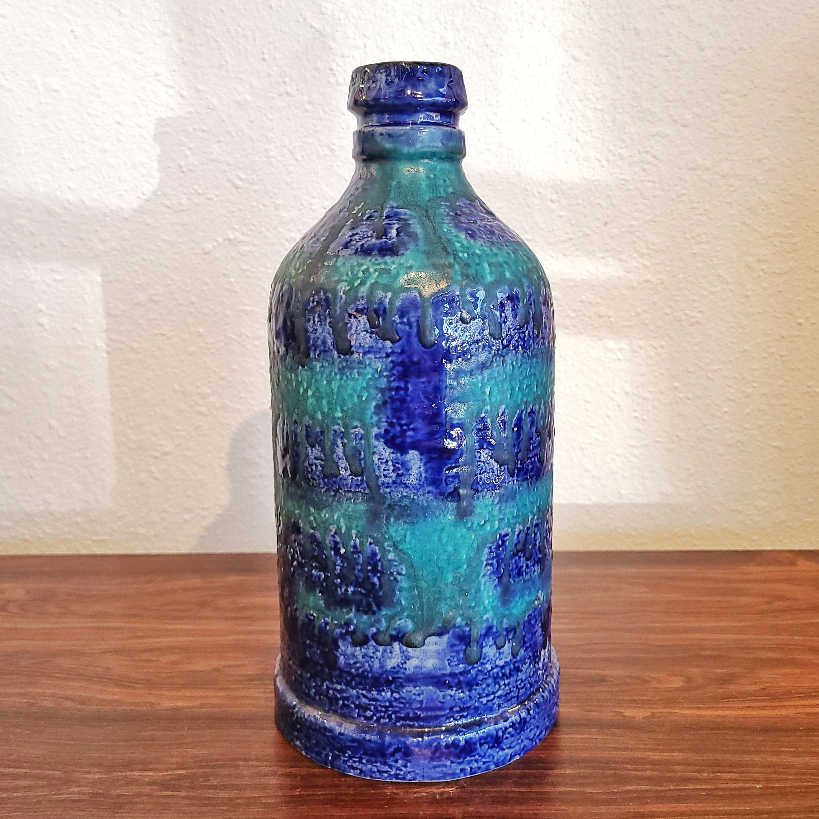CARSTENS BLUE AND AQUAMARINE BOTTLE VASE Nr. 190-31