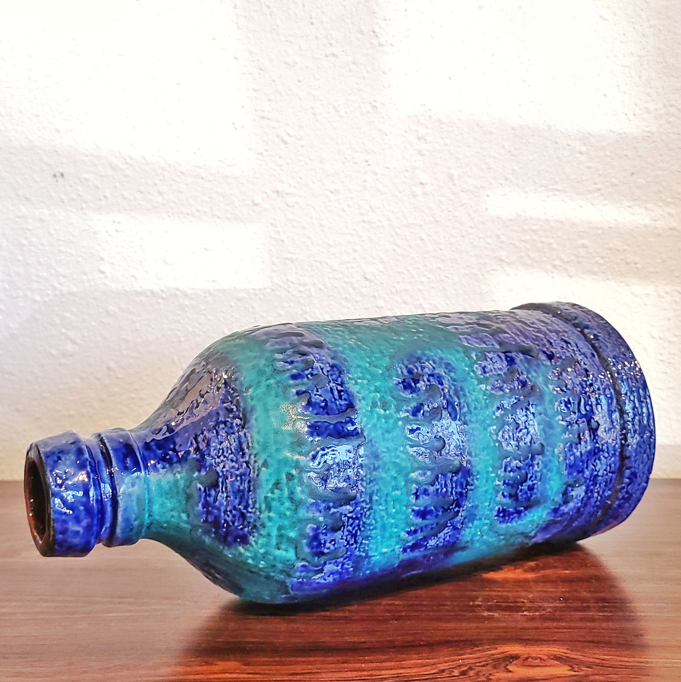 CARSTENS BLUE AND AQUAMARINE BOTTLE VASE Nr. 190-31