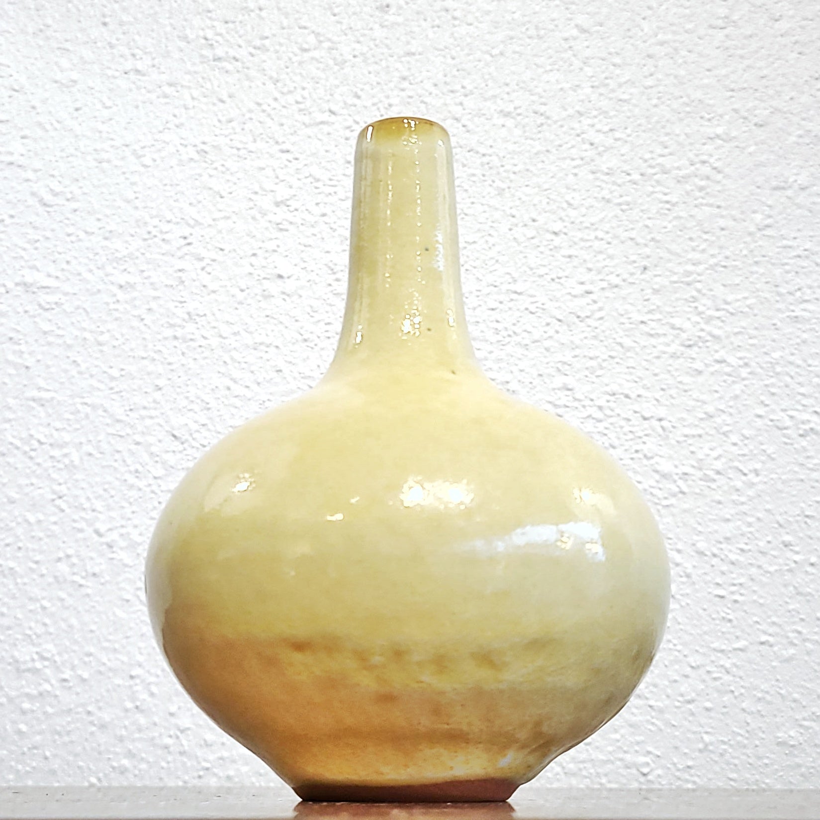 TOPFEREI RÖMHILD (GRAMANN) STUDIO POTTERY BUD VASE (GDR)