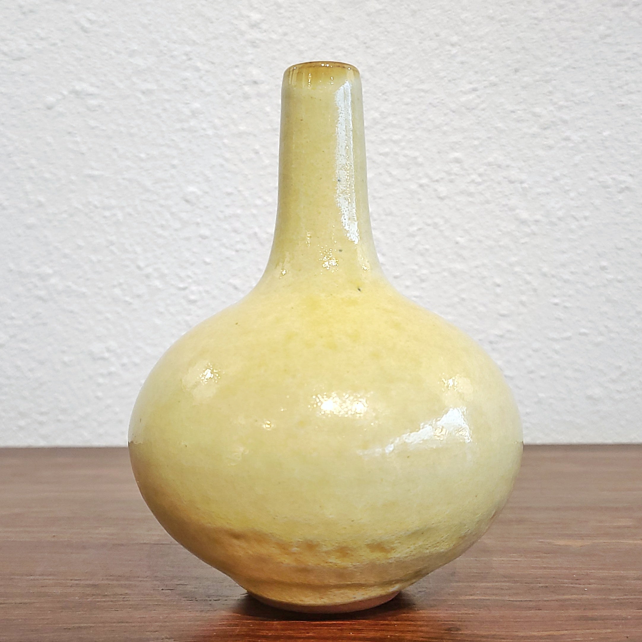TOPFEREI RÖMHILD (GRAMANN) STUDIO POTTERY BUD VASE (GDR)