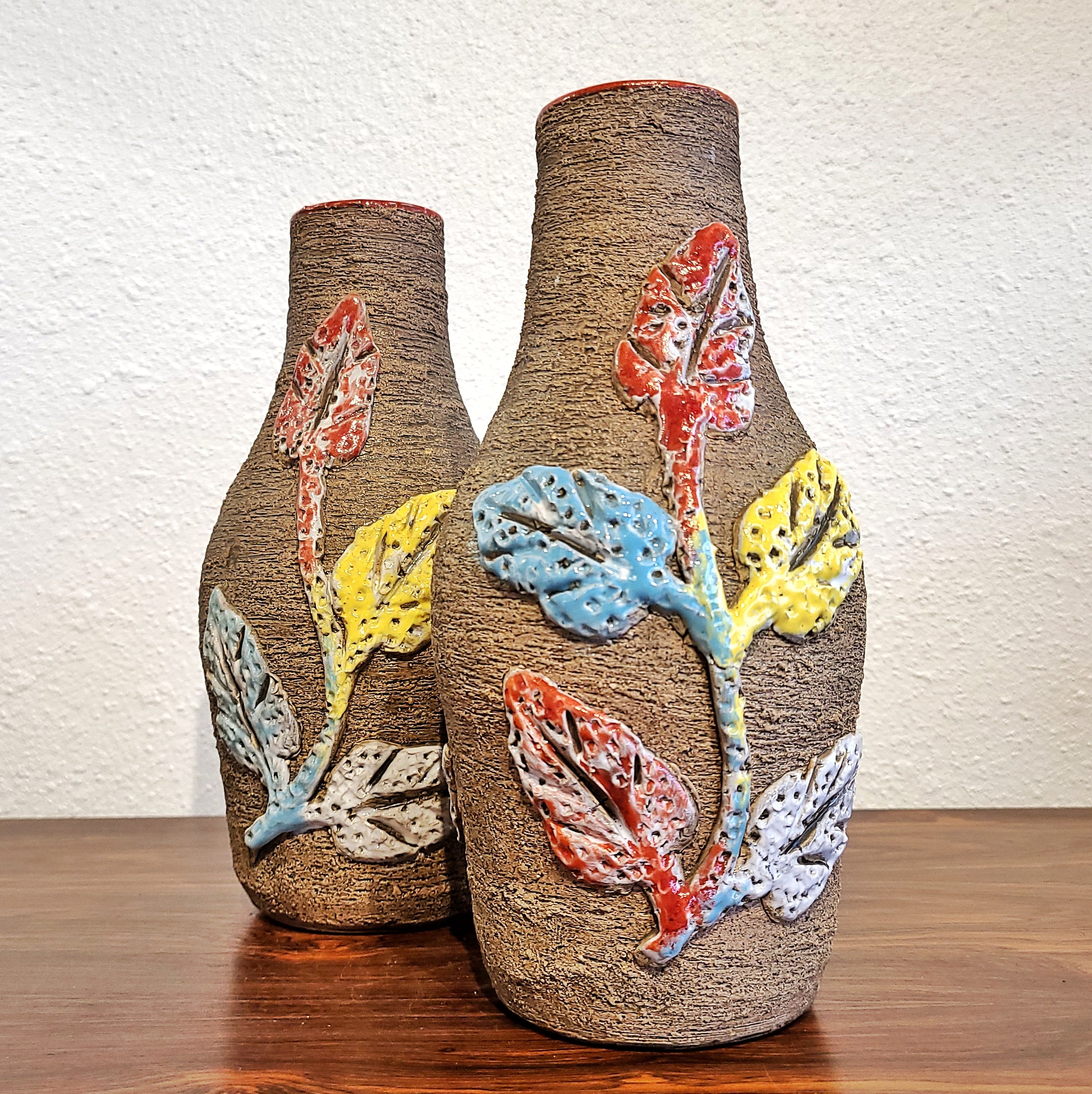 FRATELLI FANCIULLACCI ‘VINE & LEAF’ RELIEF DÉCOR VASE