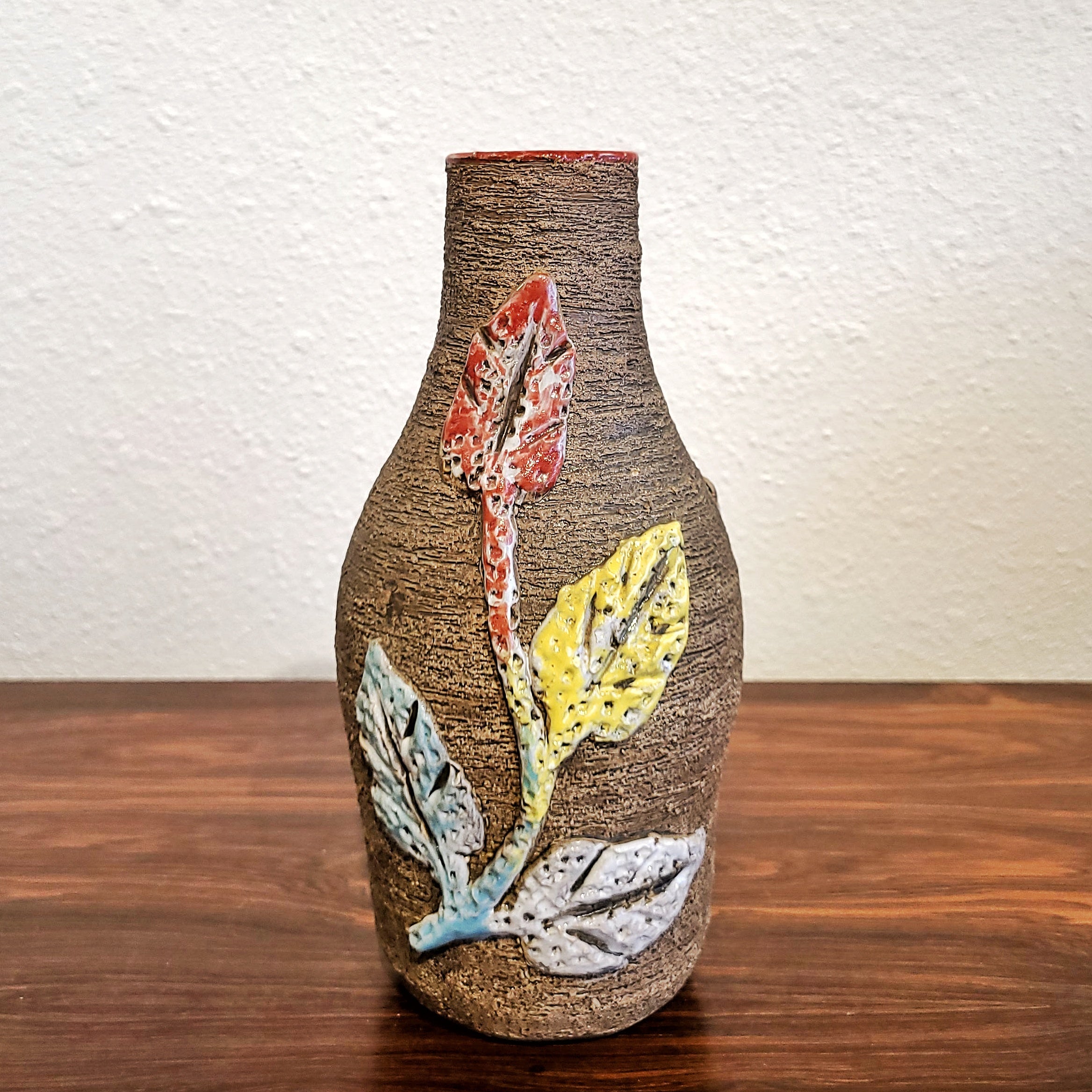 FRATELLI FANCIULLACCI ‘VINE & LEAF’ RELIEF DÉCOR VASE