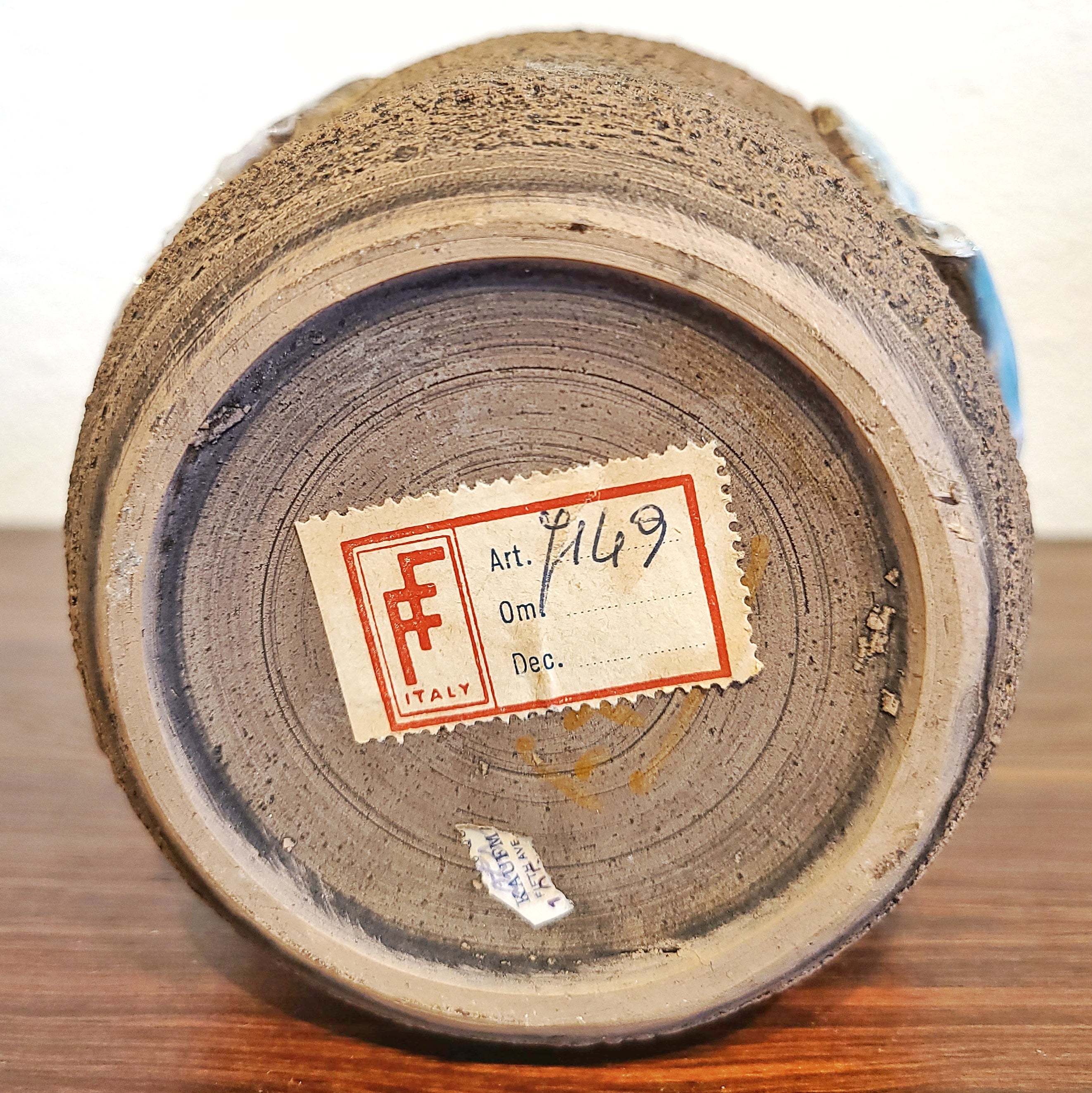 FRATELLI FANCIULLACCI ‘VINE & LEAF’ RELIEF DÉCOR VASE