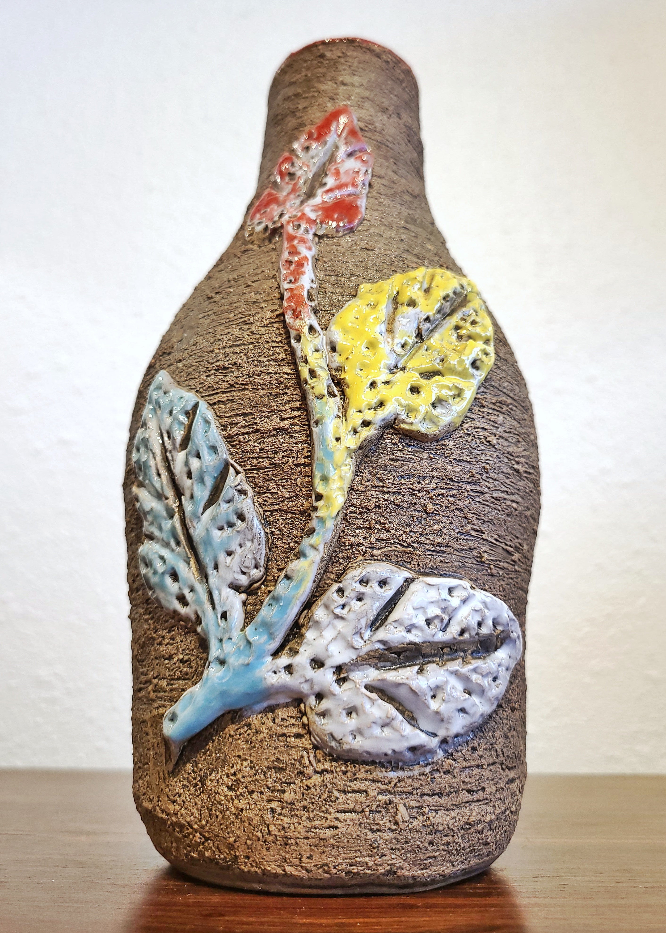 FRATELLI FANCIULLACCI ‘VINE & LEAF’ RELIEF DÉCOR VASE