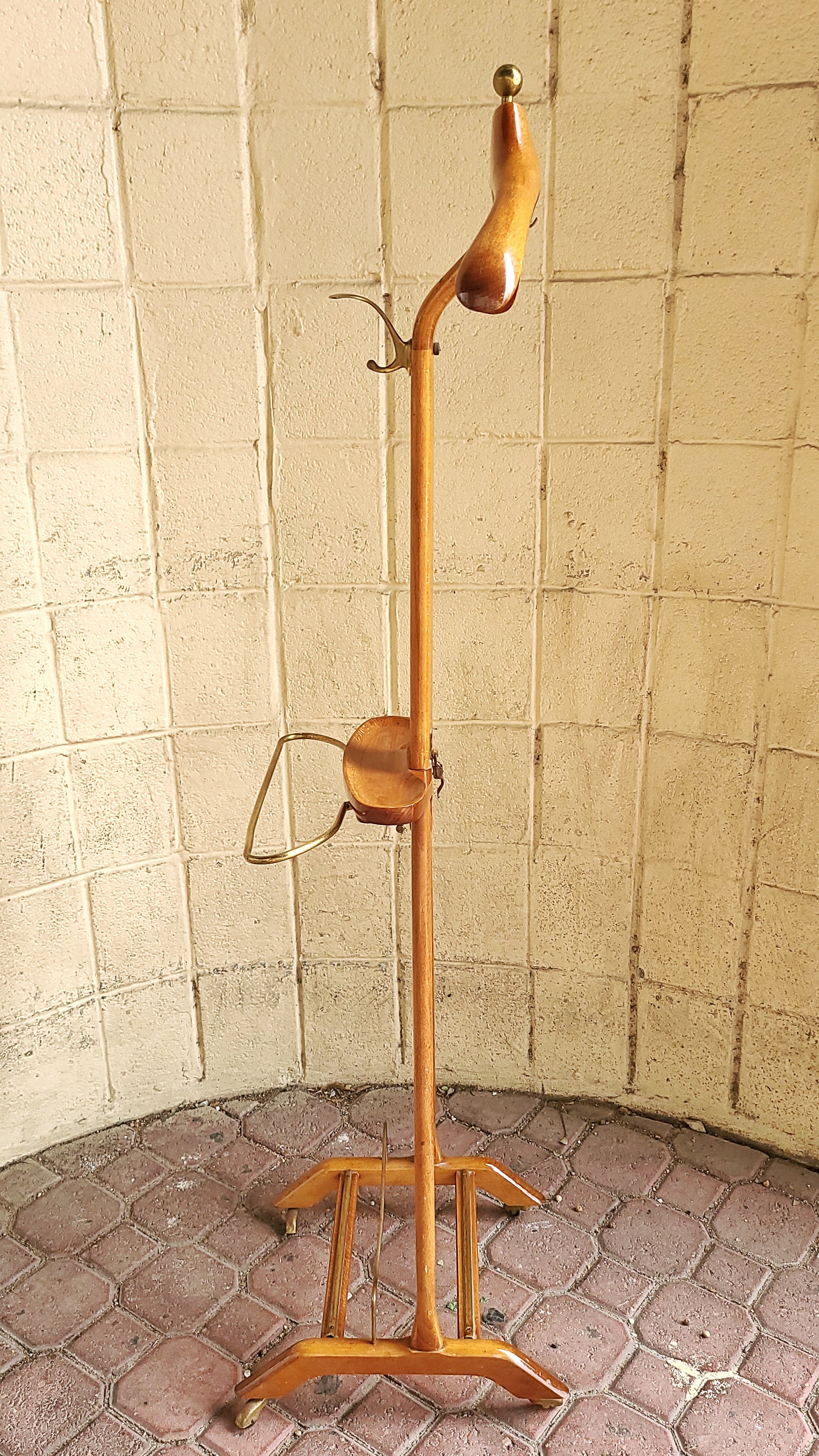 GENTLEMAN’S VALET BY ICO PARISI  FOR FRATELLI REGUITTI