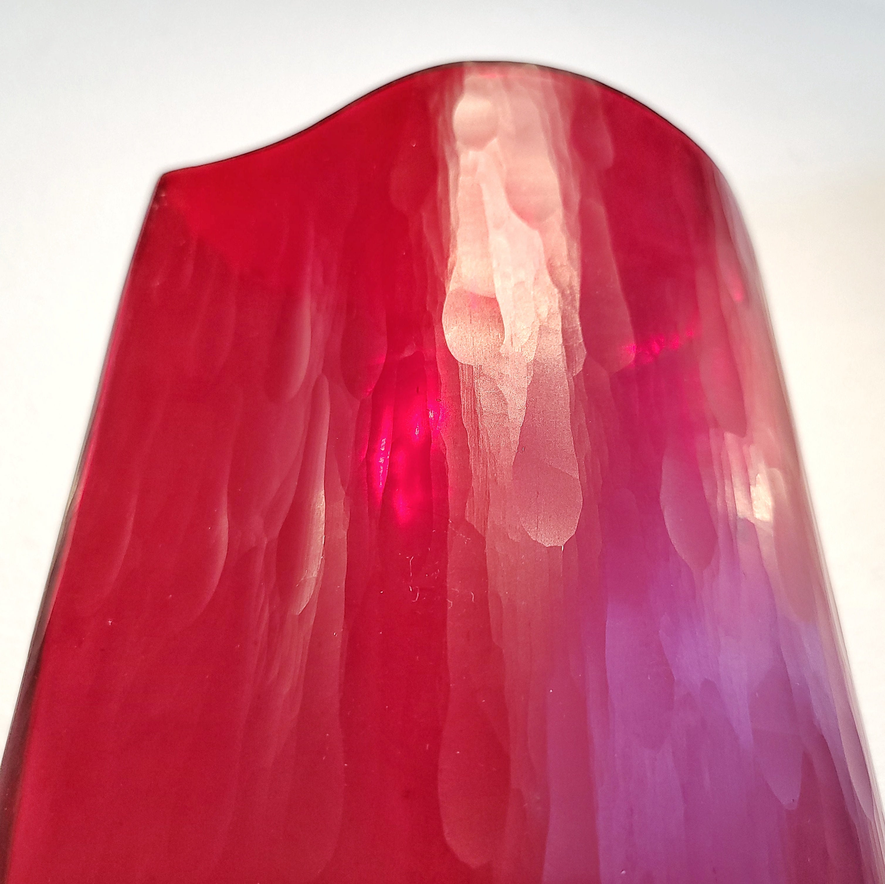 DEEP RED BATTUTO CYCLONE ART GLASS VASE