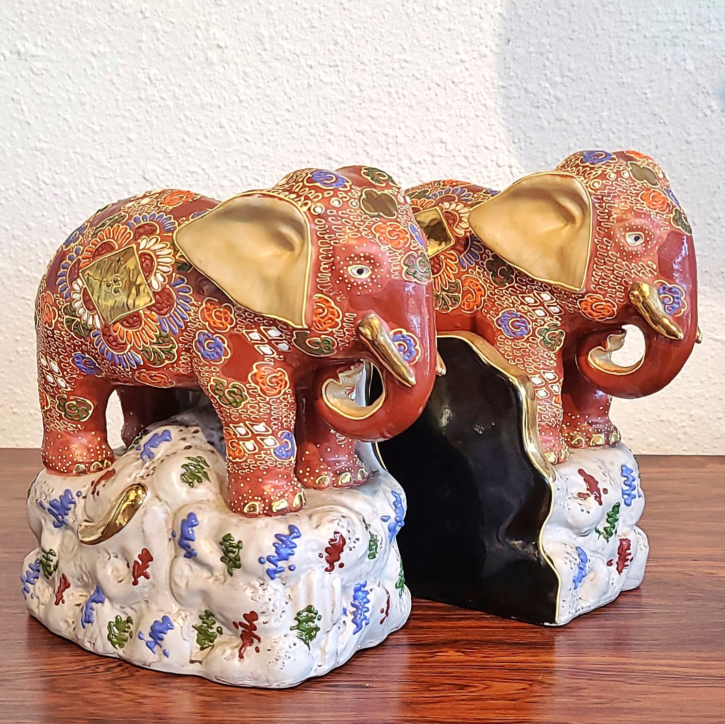 JAPANESE KUTANI SATSUMA MORIAGE ELEPHANT BOOKENDS