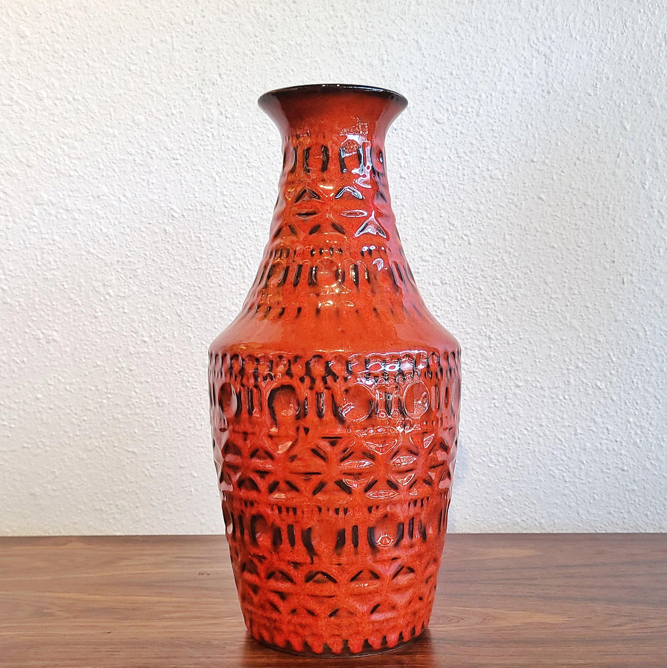 TALL BAY KERAMIK RELIEF DÉCOR VASE Nr. 606/30 (B)