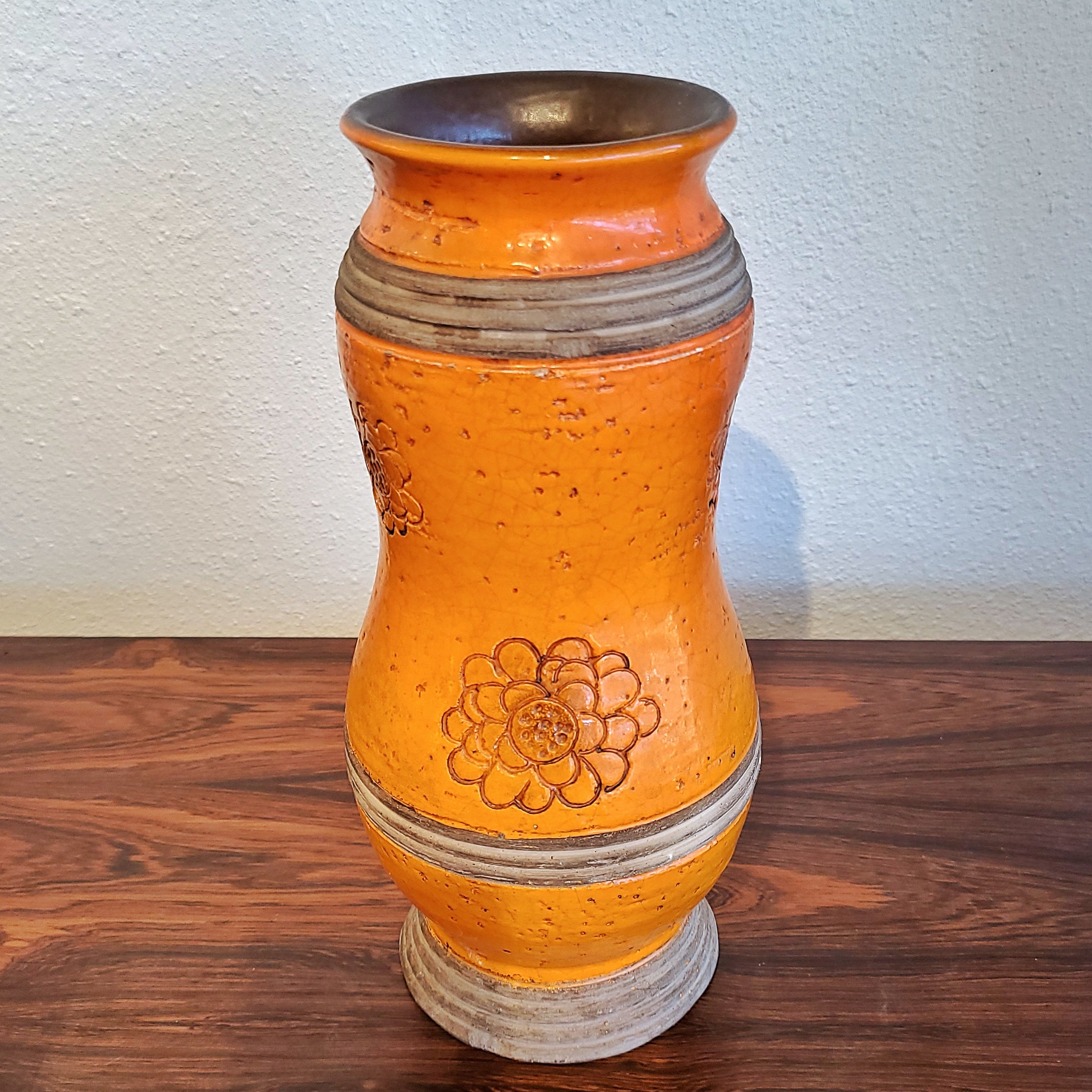 SHAPELY ORANGE BITOSSI VASE DESIGNED BY ALDO LONDI FOR RAYMOR